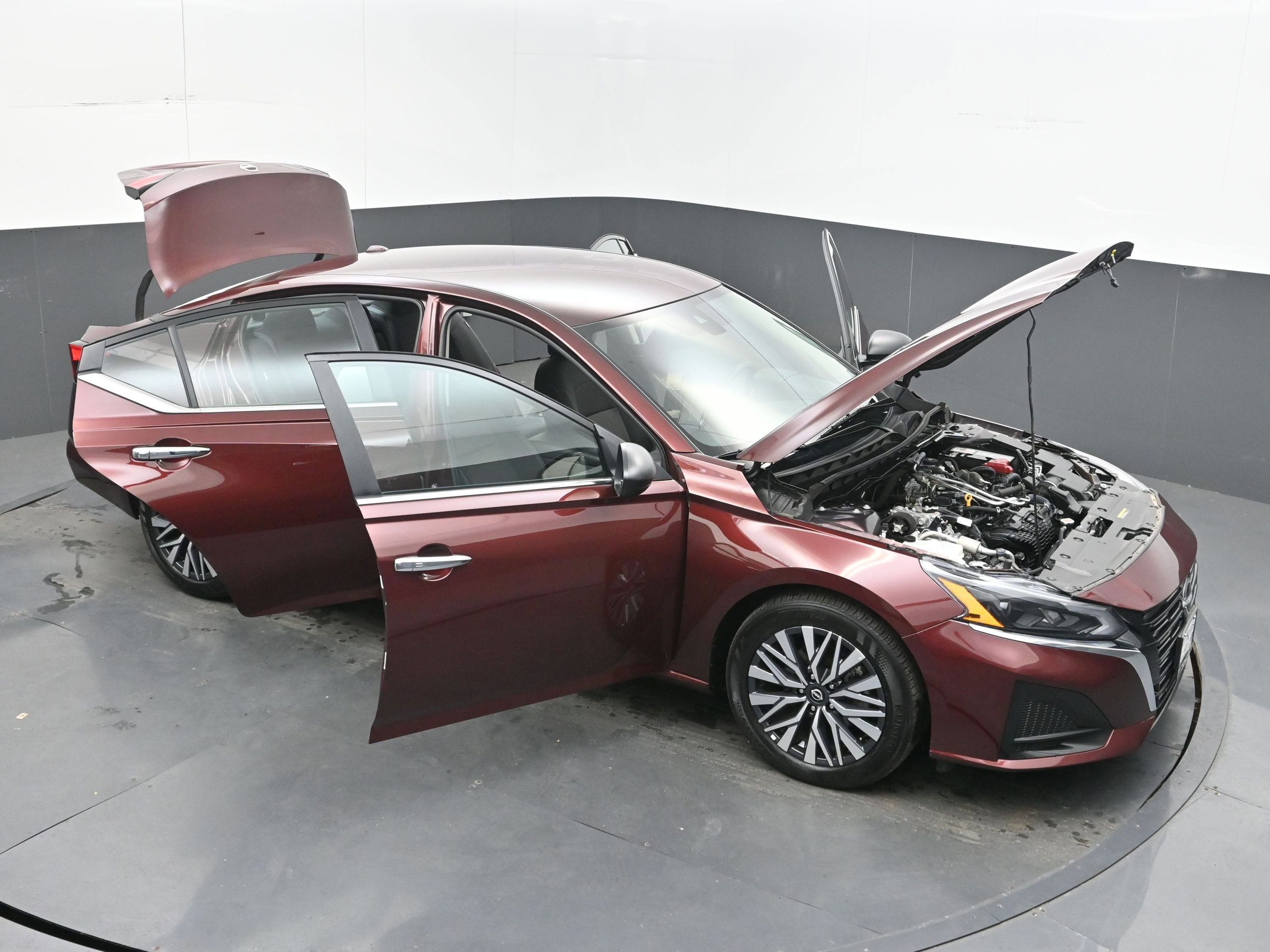 2025 Nissan Altima SV FWD