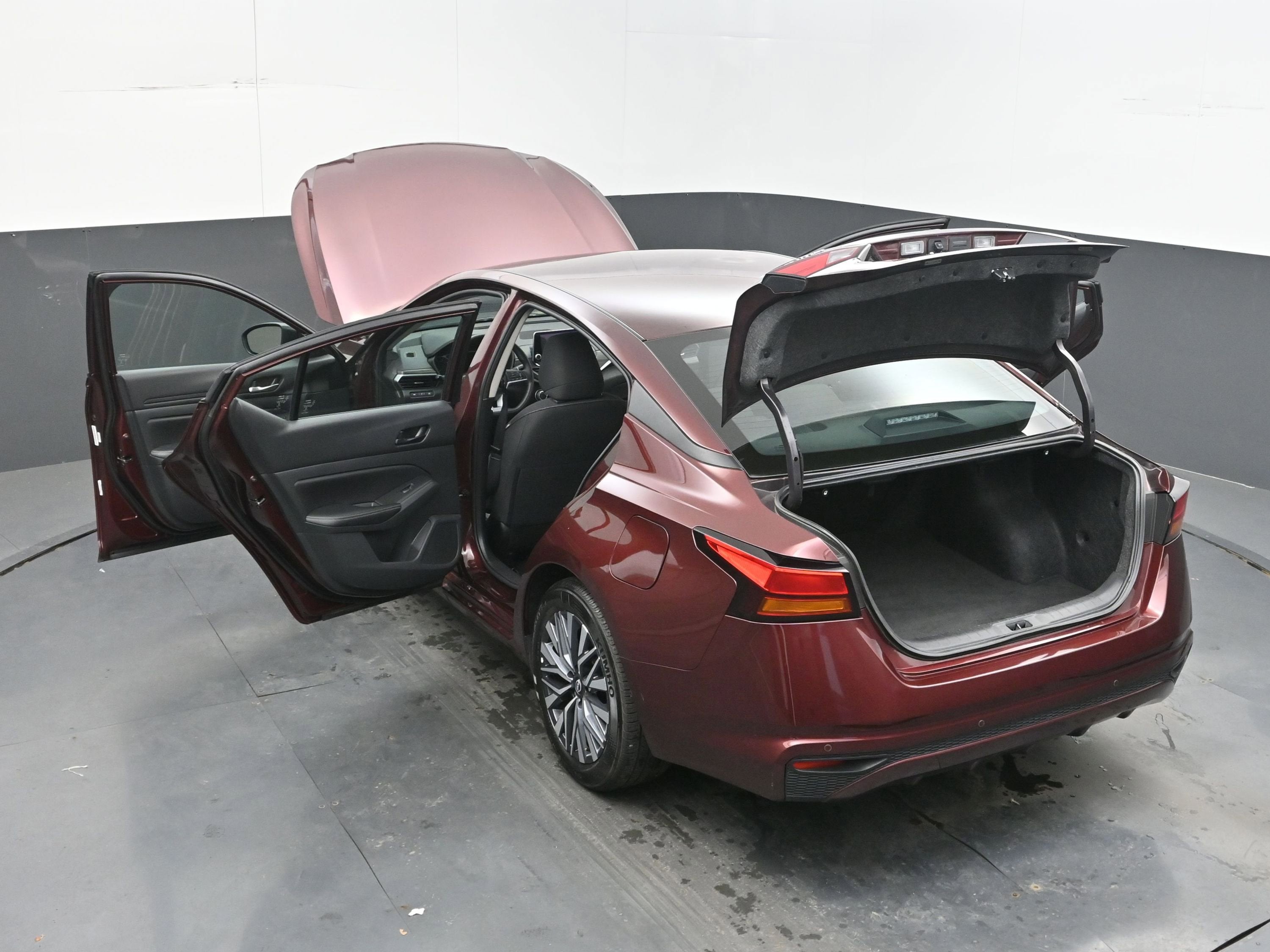 2025 Nissan Altima SV FWD