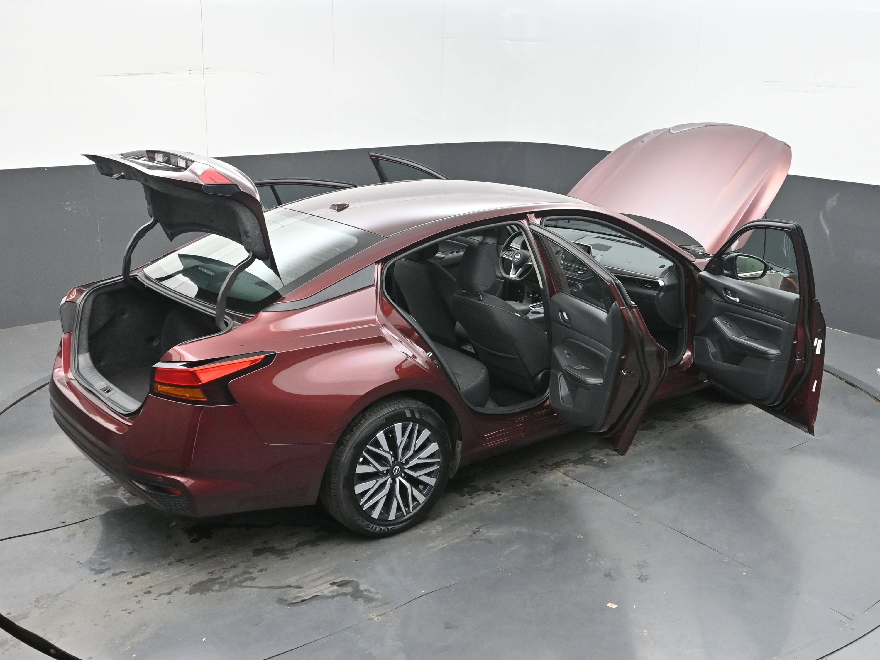 2025 Nissan Altima SV FWD