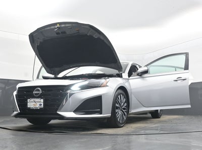 2023 Nissan Altima SV FWD