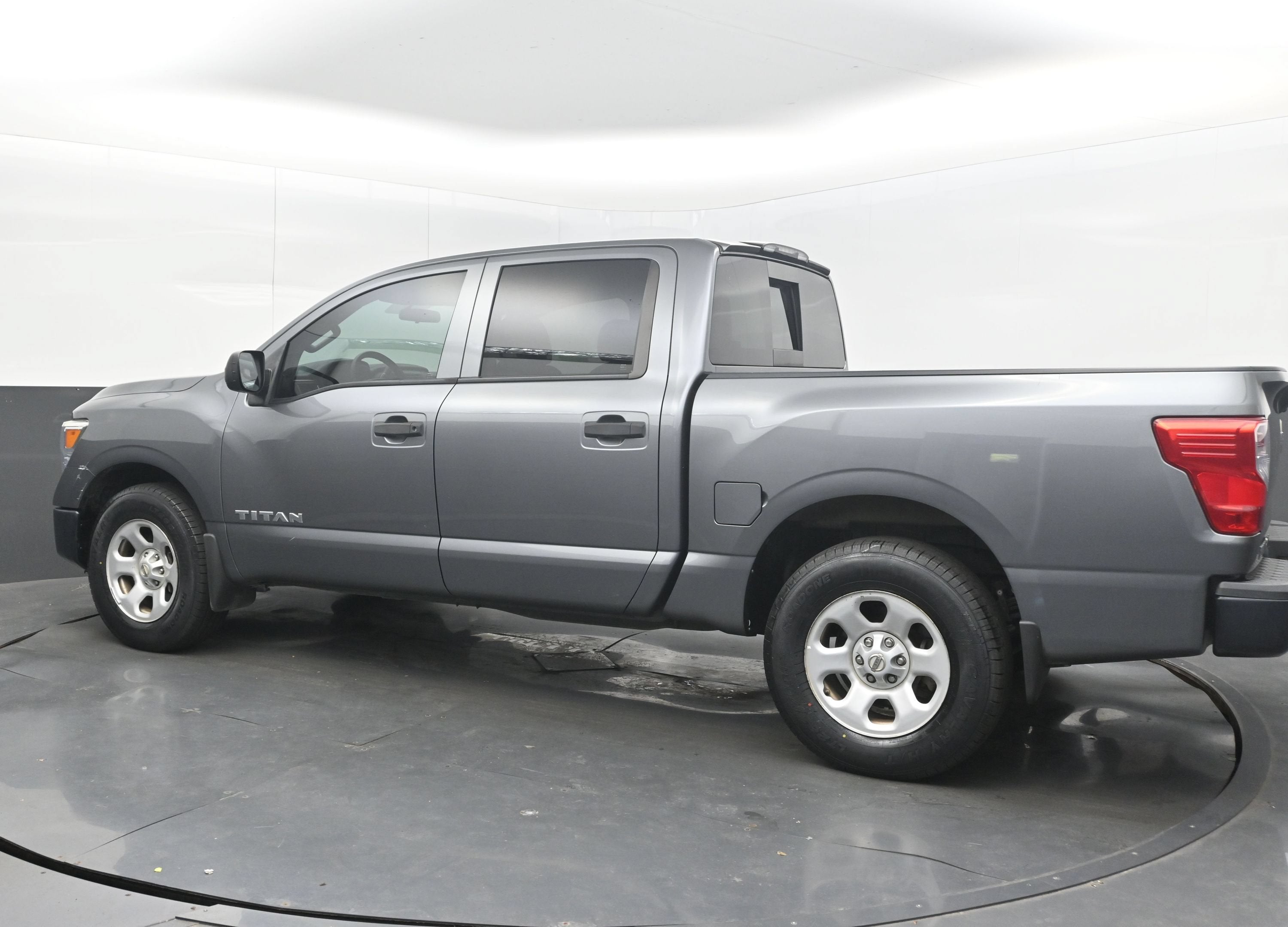 2018 Nissan TITAN S