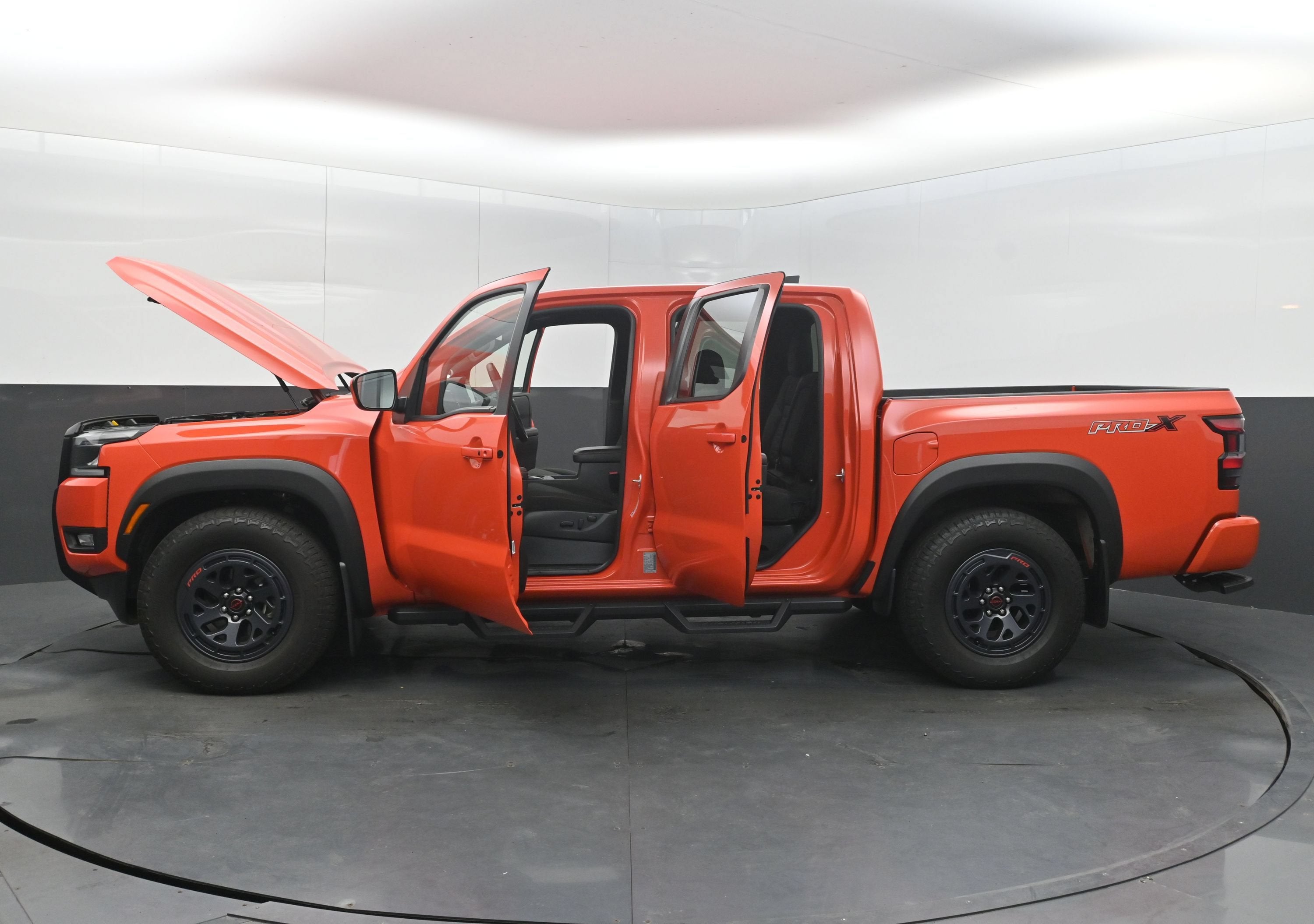 2025 Nissan Frontier Crew Cab PRO-X 4x2