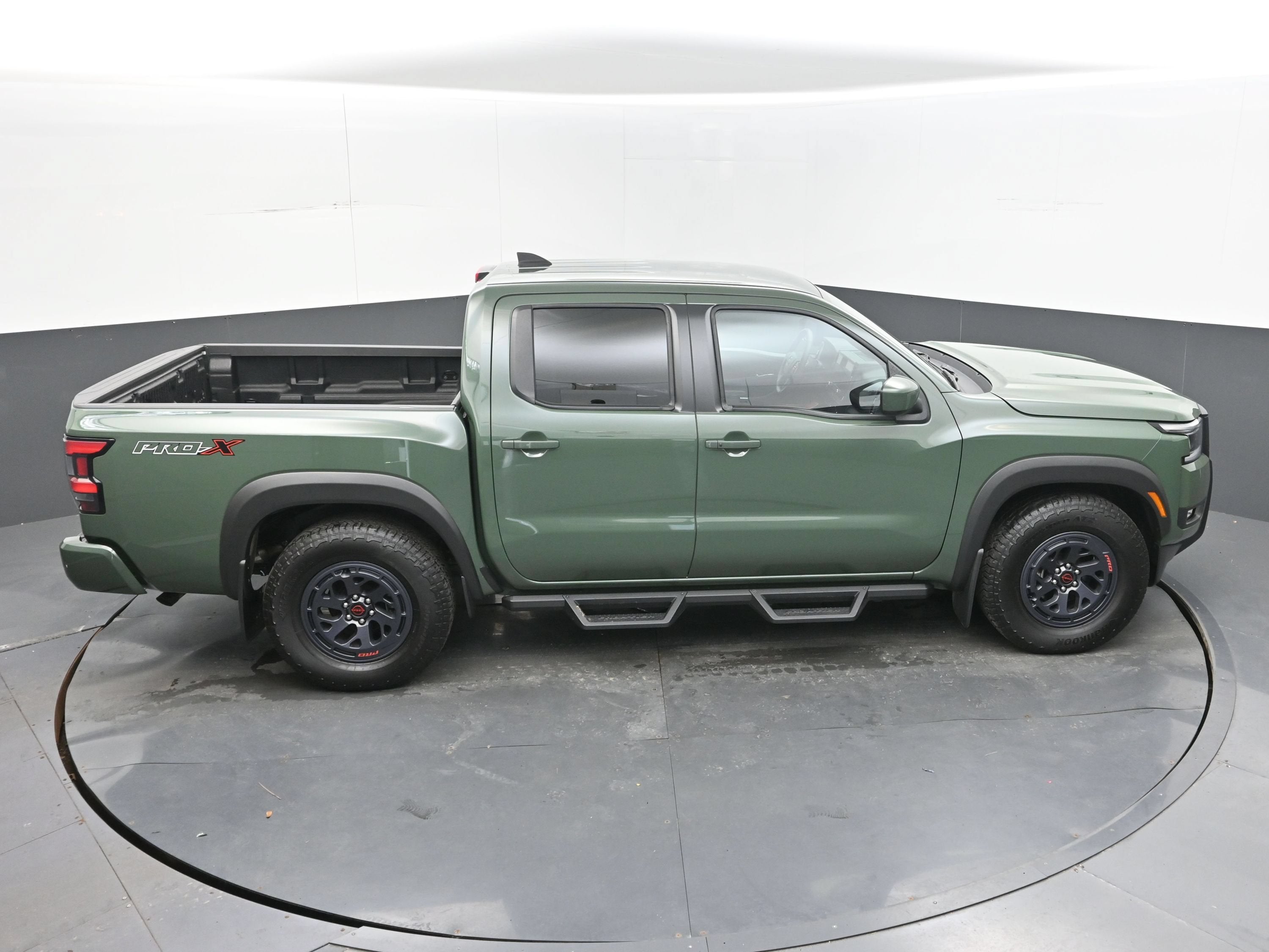 2025 Nissan Frontier Crew Cab PRO-X 4x2