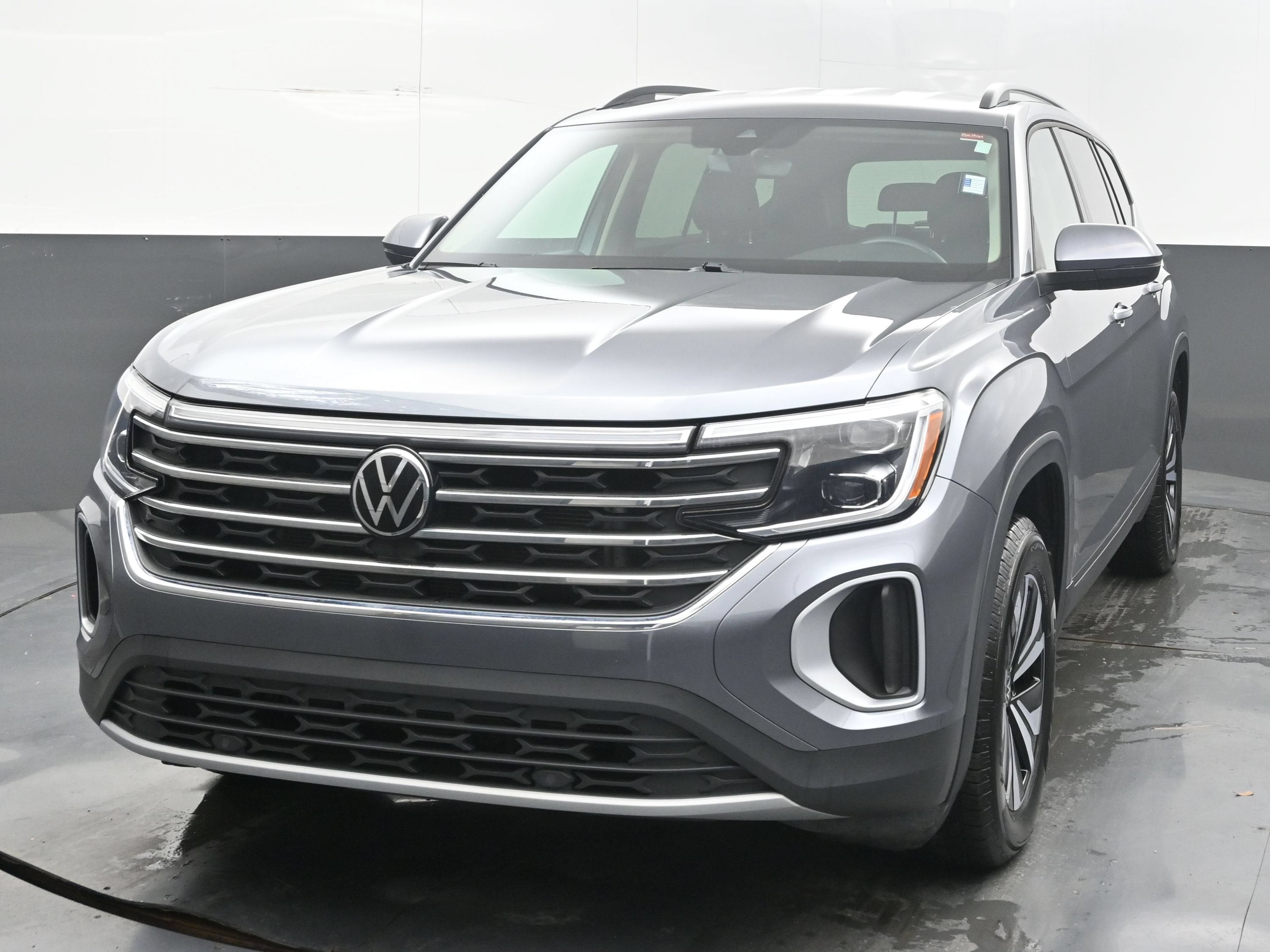 2024 Volkswagen Atlas 2.0T SE
