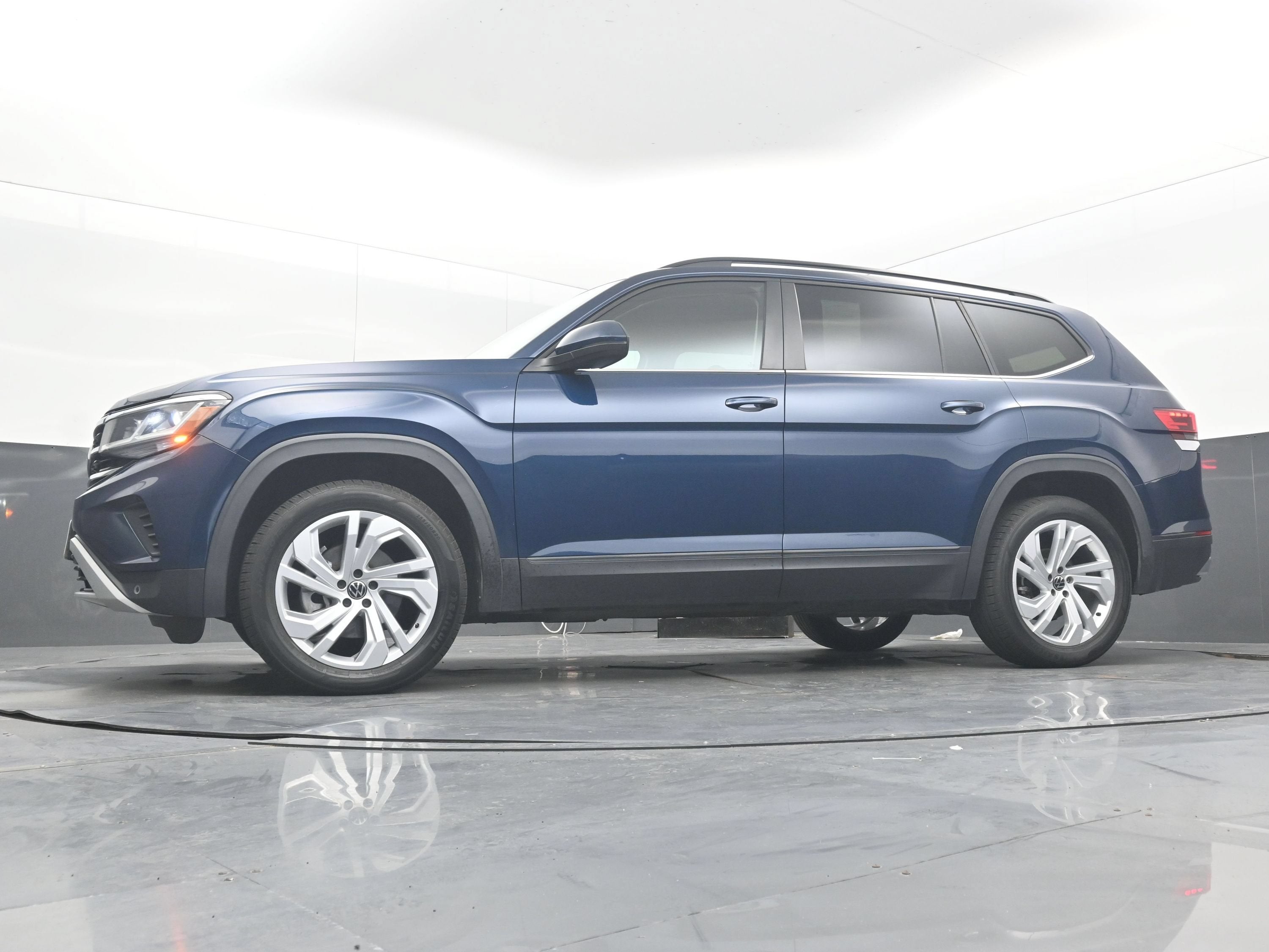 2021 Volkswagen Atlas 3.6L V6 SE w/Technology