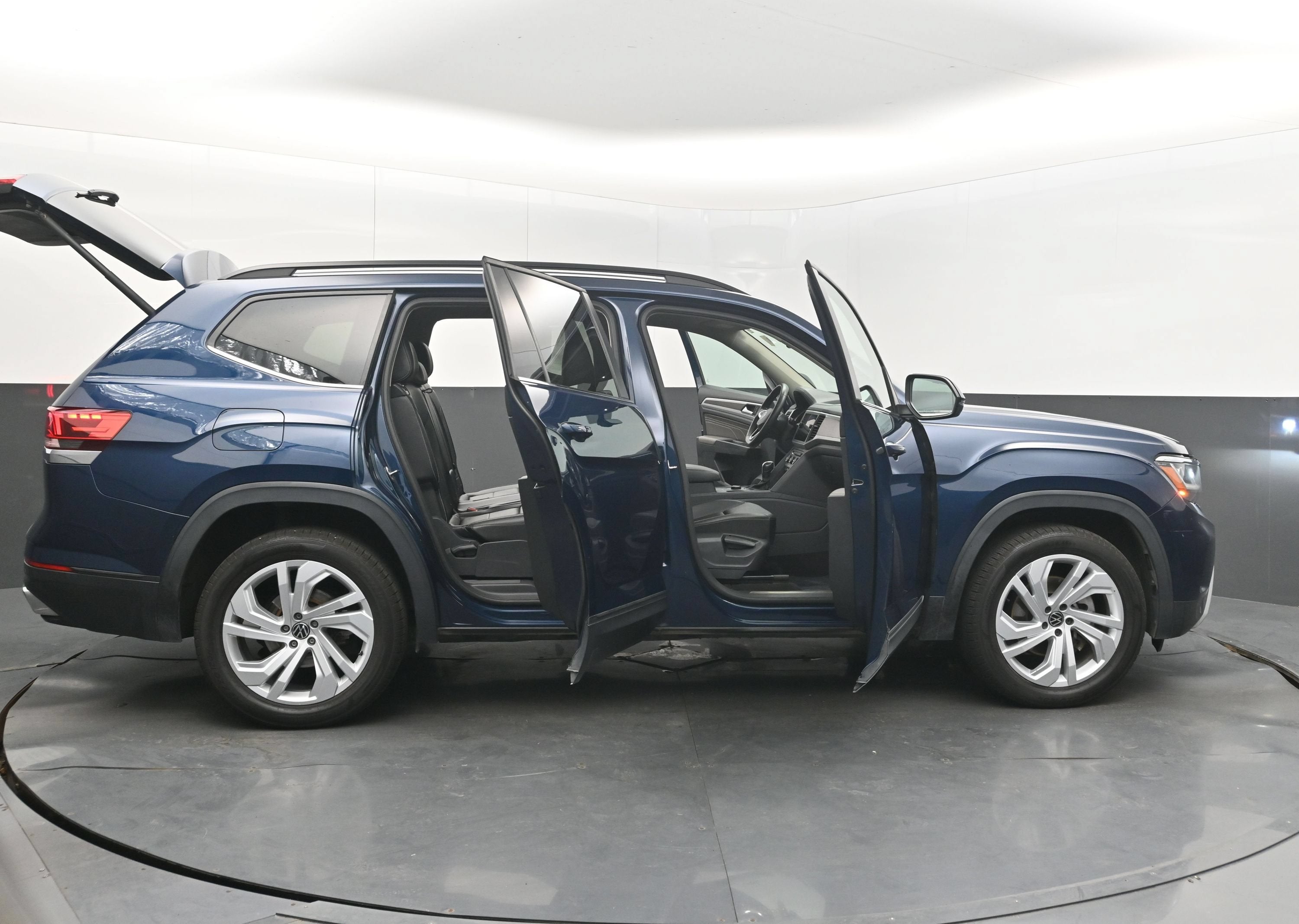 2021 Volkswagen Atlas 3.6L V6 SE w/Technology