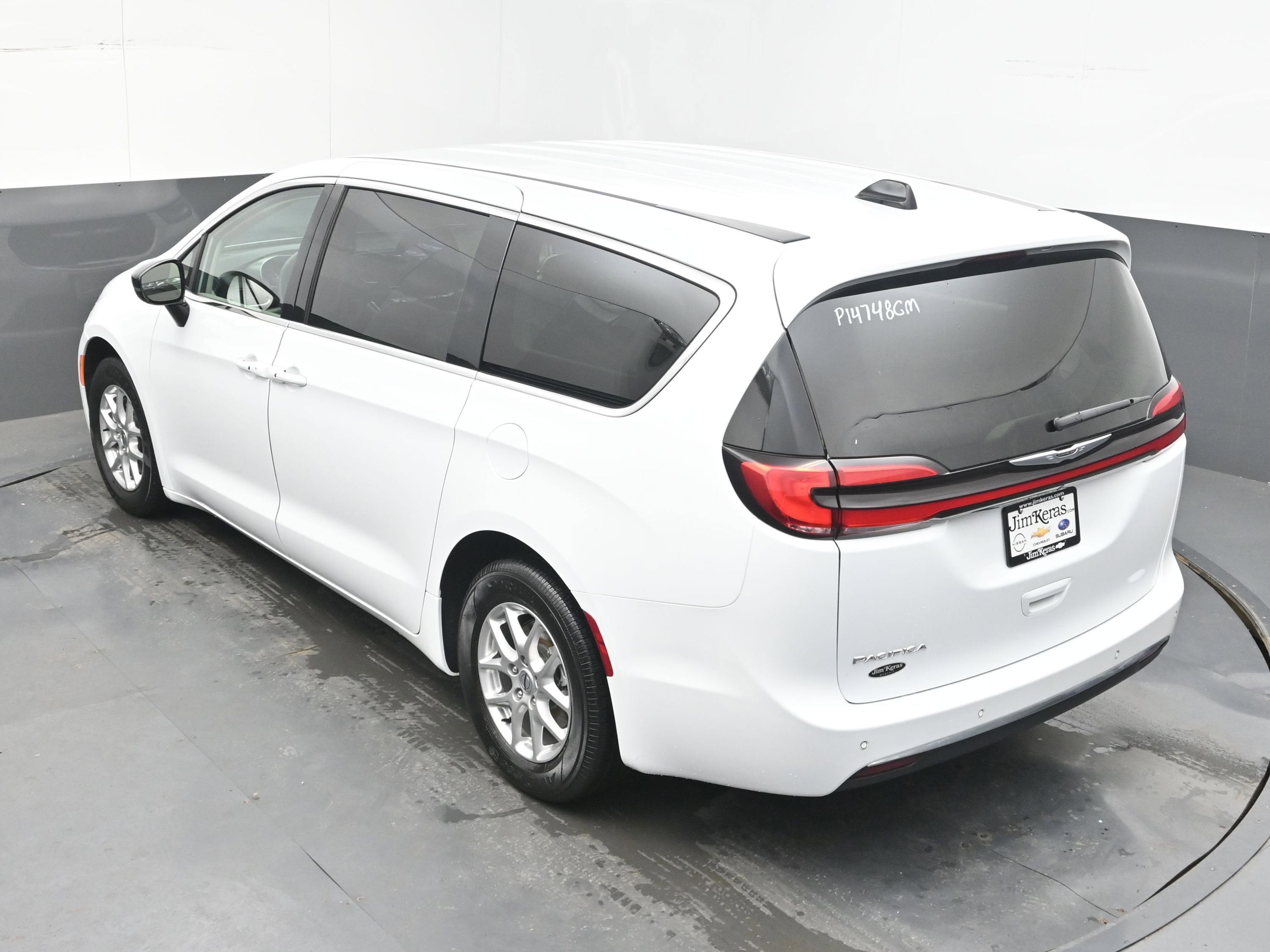 2024 Chrysler Pacifica Touring L