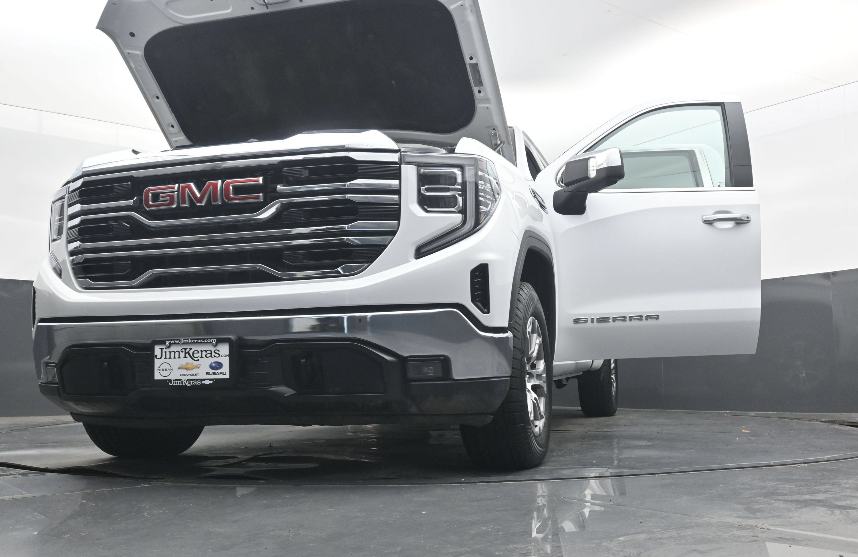 2025 GMC Sierra 1500 SLT