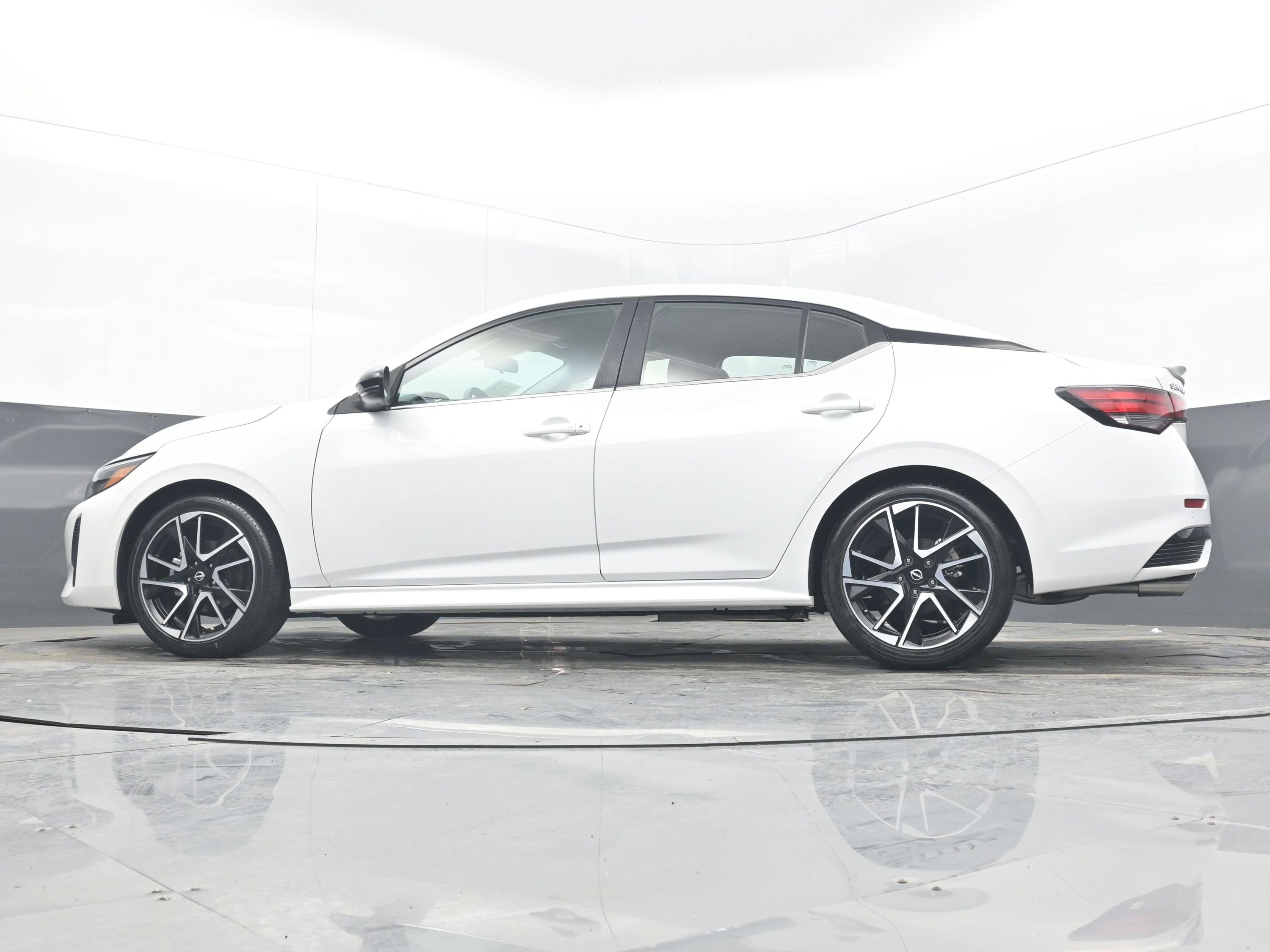 2024 Nissan Sentra SR Xtronic CVT