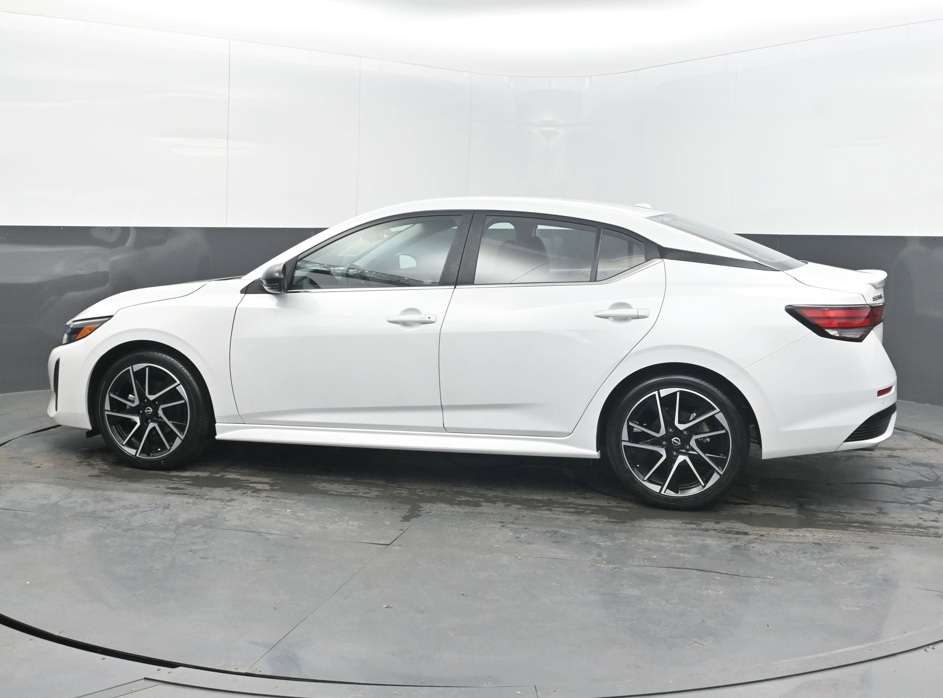 2024 Nissan Sentra SR Xtronic CVT