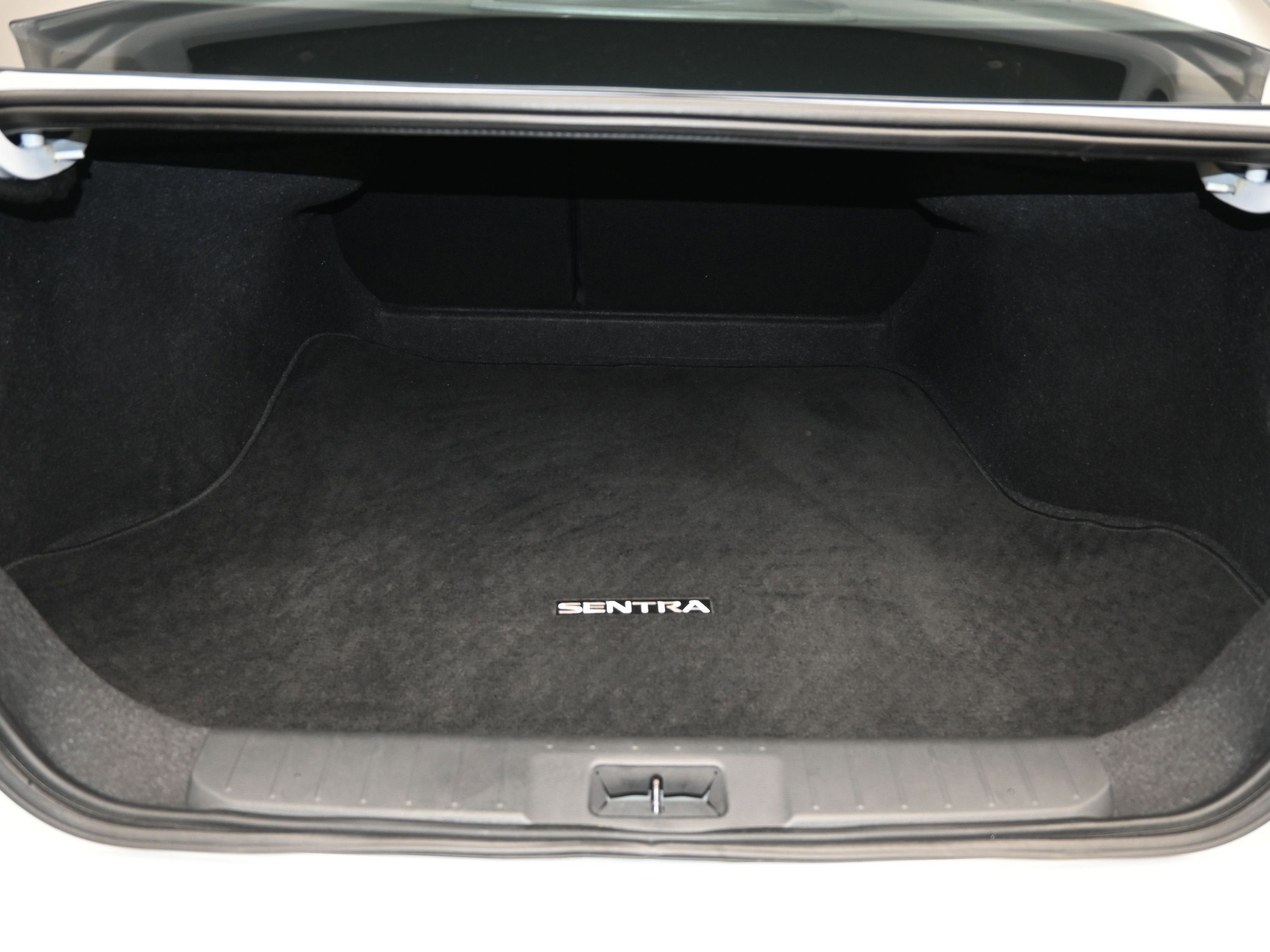 2024 Nissan Sentra SR Xtronic CVT