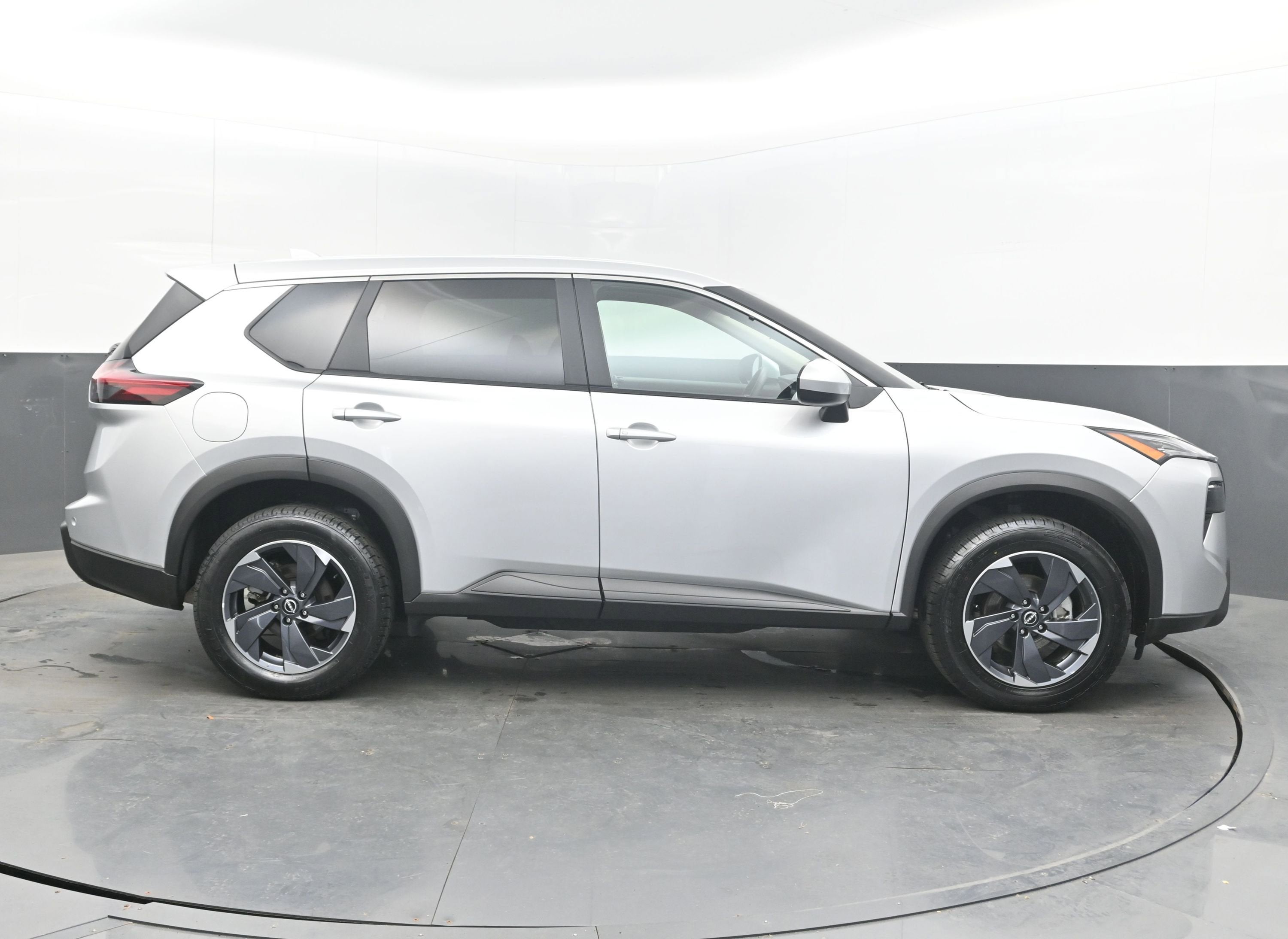 2025 Nissan Rogue SV FWD