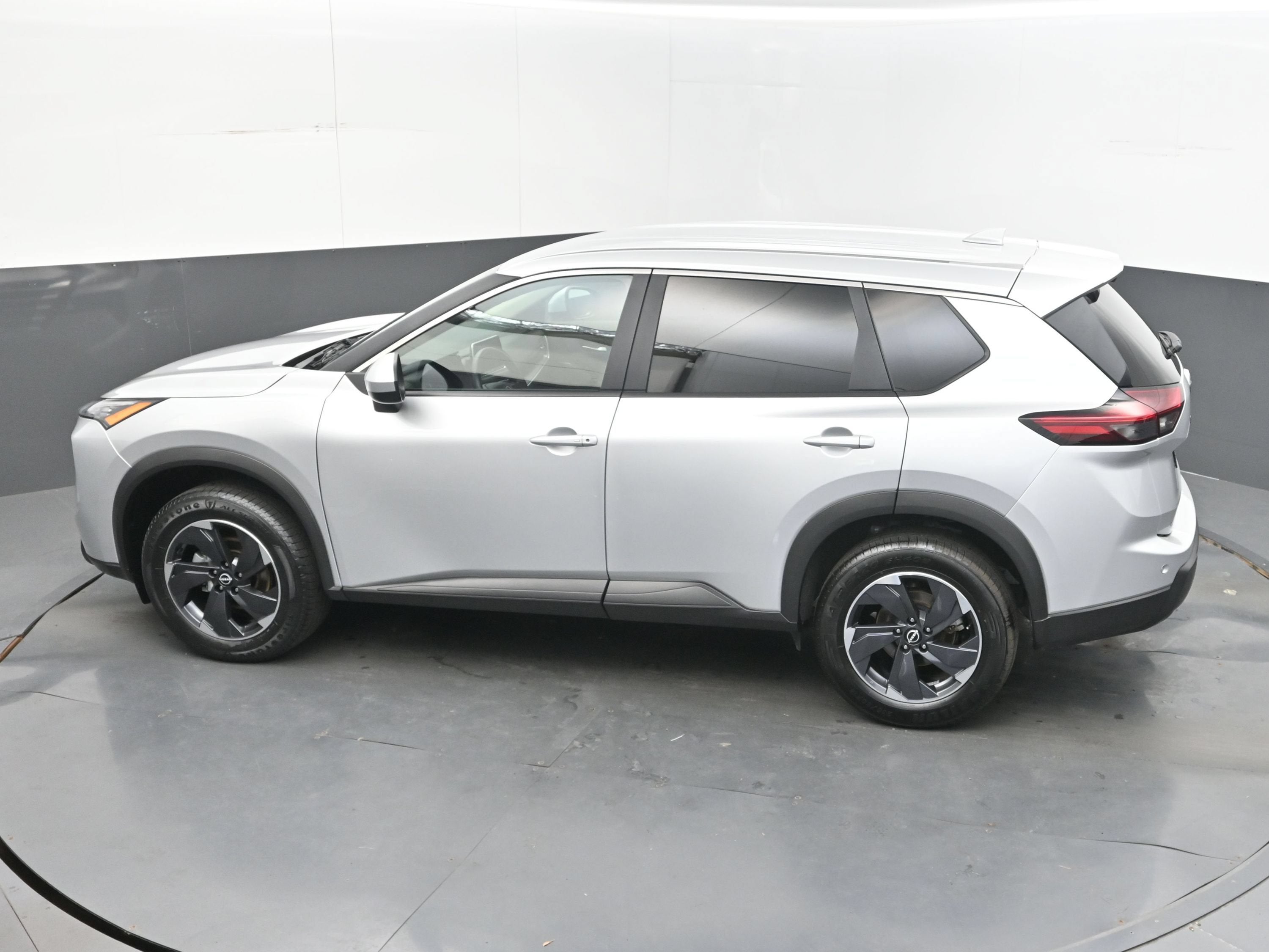 2025 Nissan Rogue SV FWD