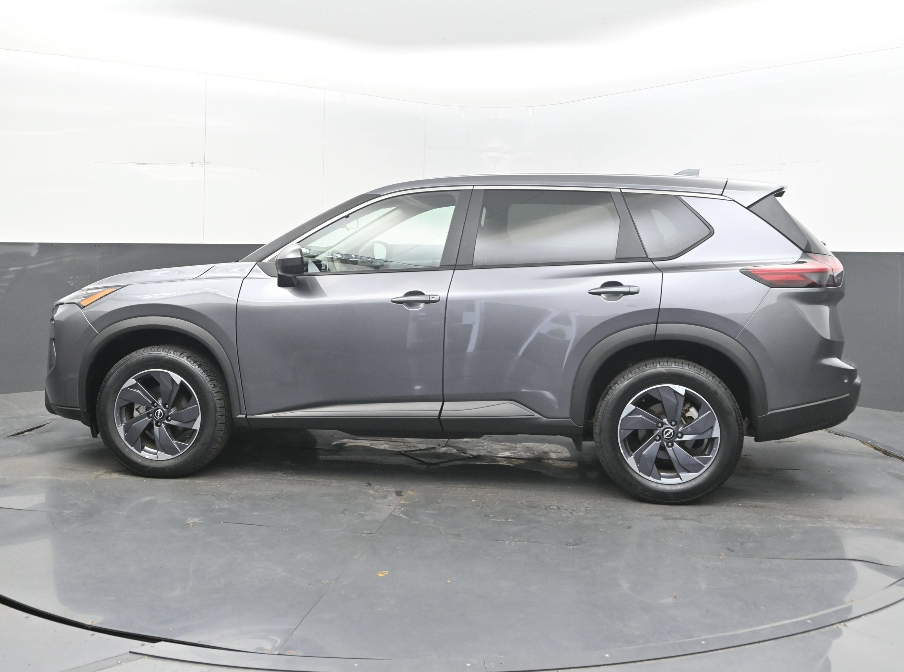2025 Nissan Rogue SV FWD