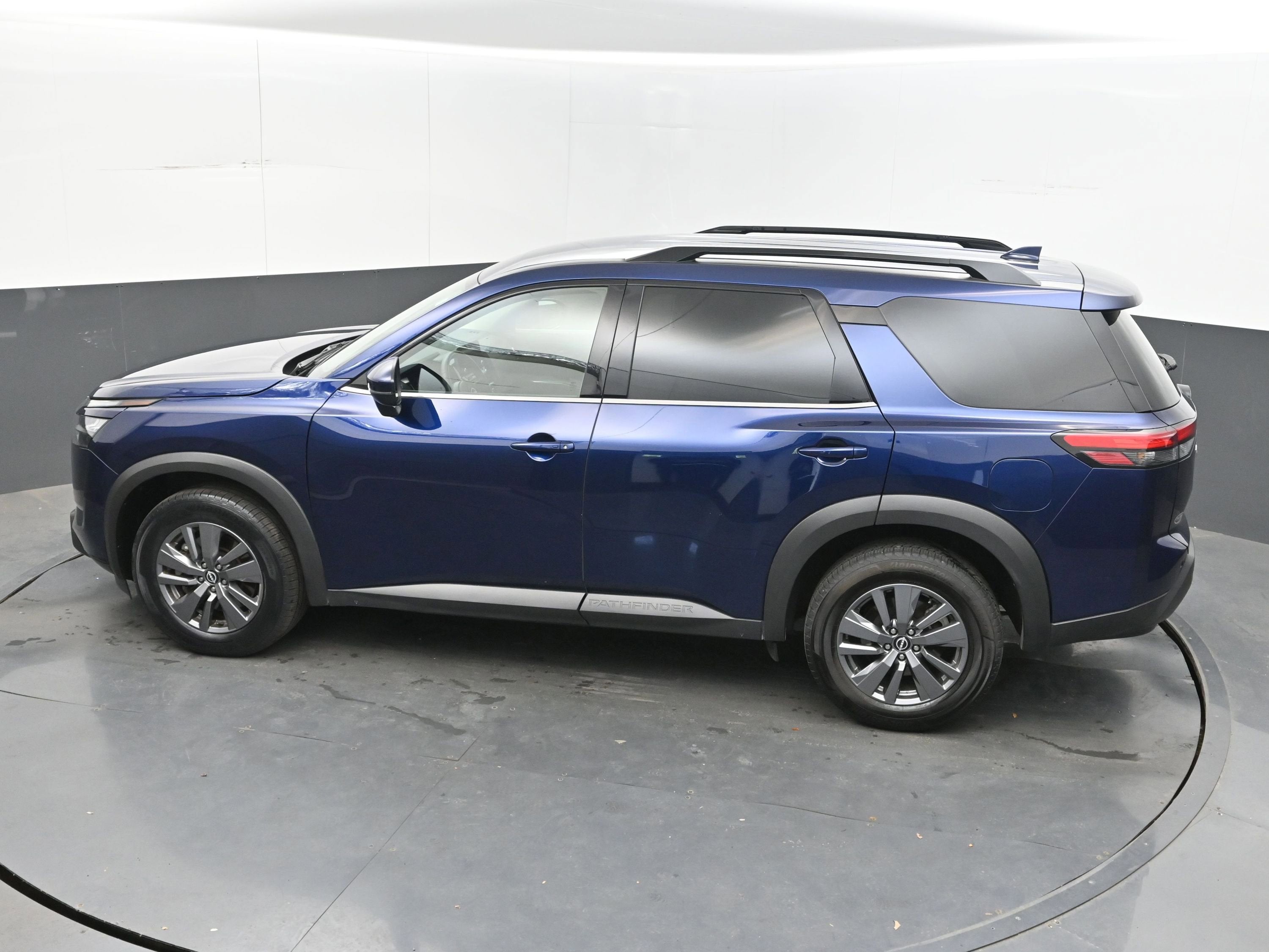 2025 Nissan Pathfinder SV 4WD
