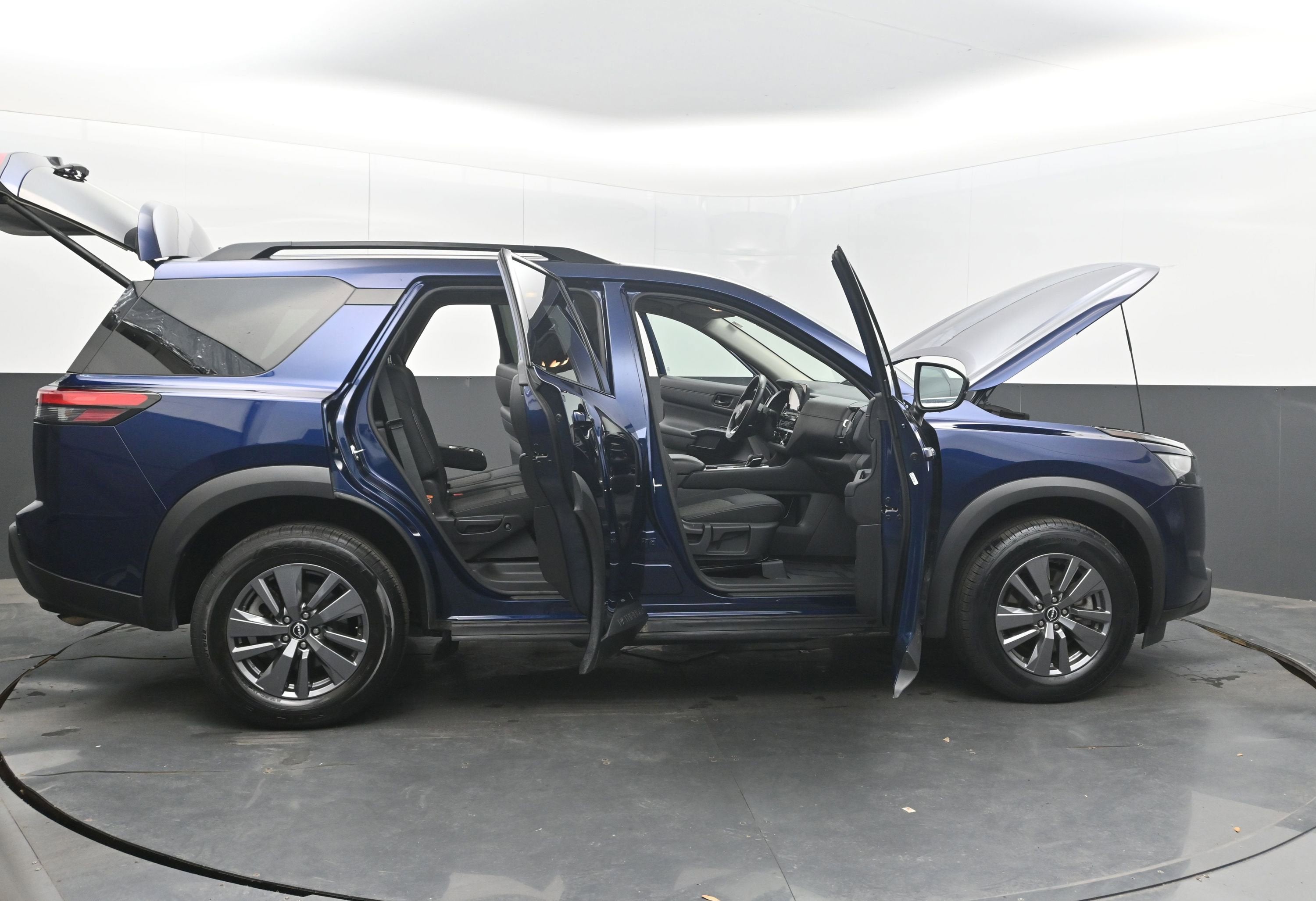 2025 Nissan Pathfinder SV 4WD