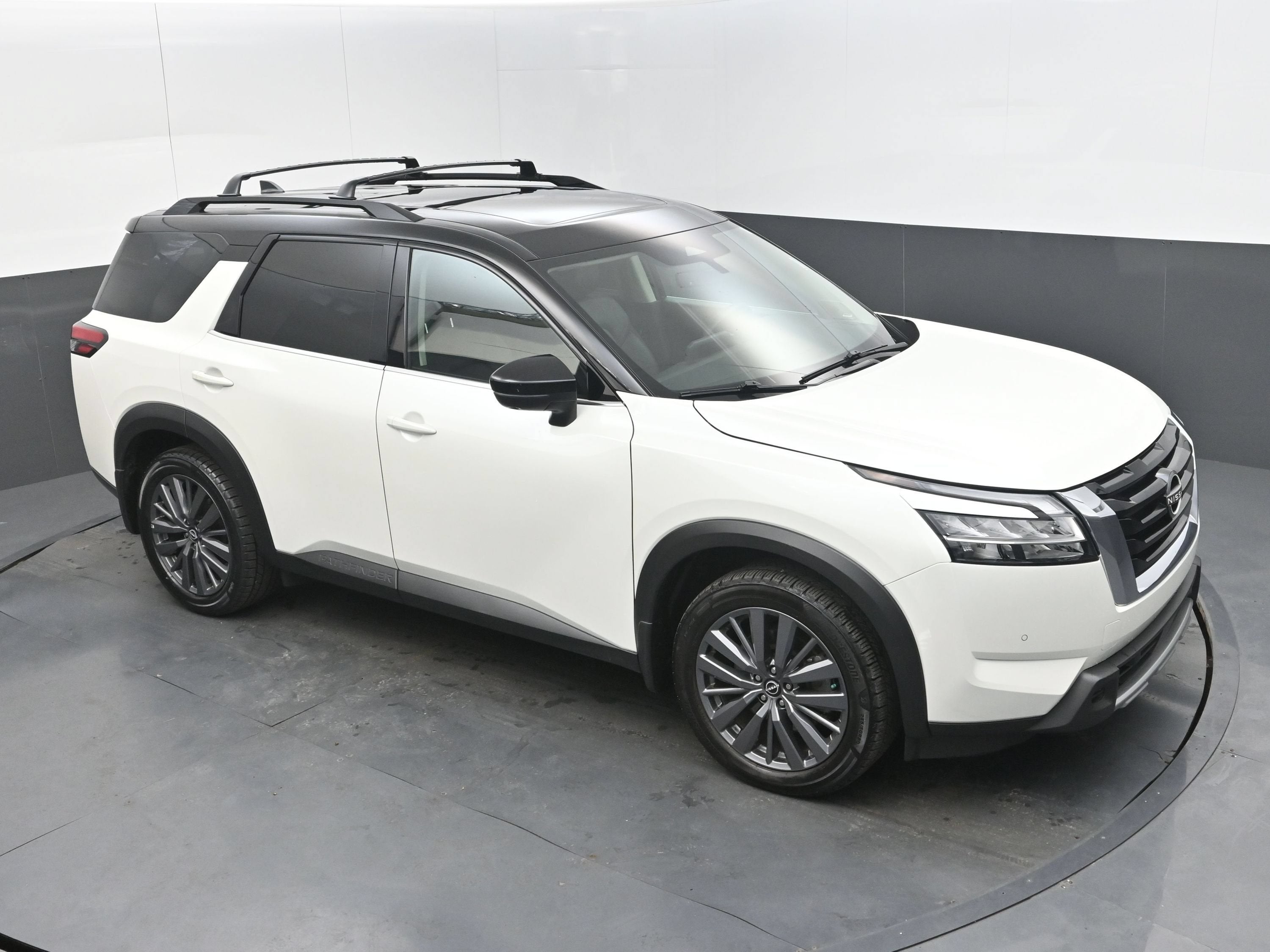 2024 Nissan Pathfinder SL FWD