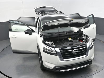 2024 Nissan Pathfinder SL FWD
