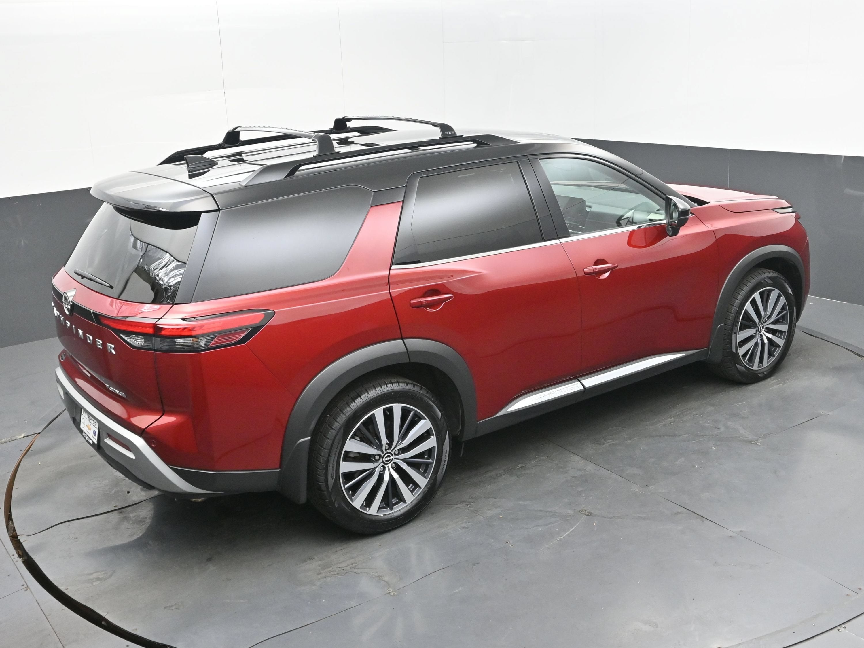 2022 Nissan Pathfinder Platinum 2WD