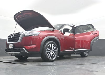 2022 Nissan Pathfinder Platinum 2WD