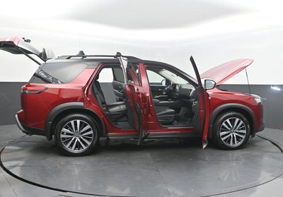 2022 Nissan Pathfinder Platinum 2WD