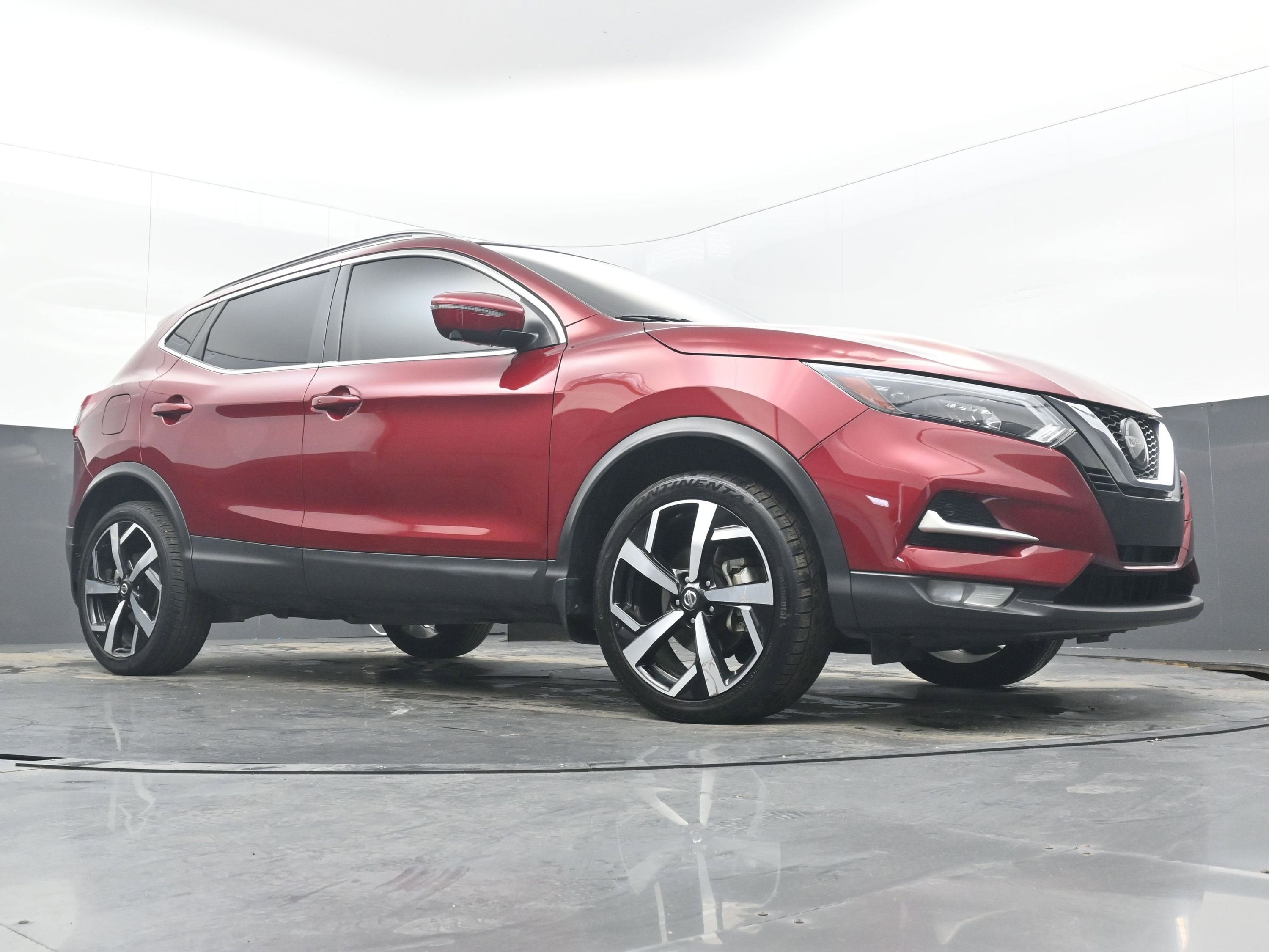 2021 Nissan Rogue Sport SL FWD Xtronic CVT