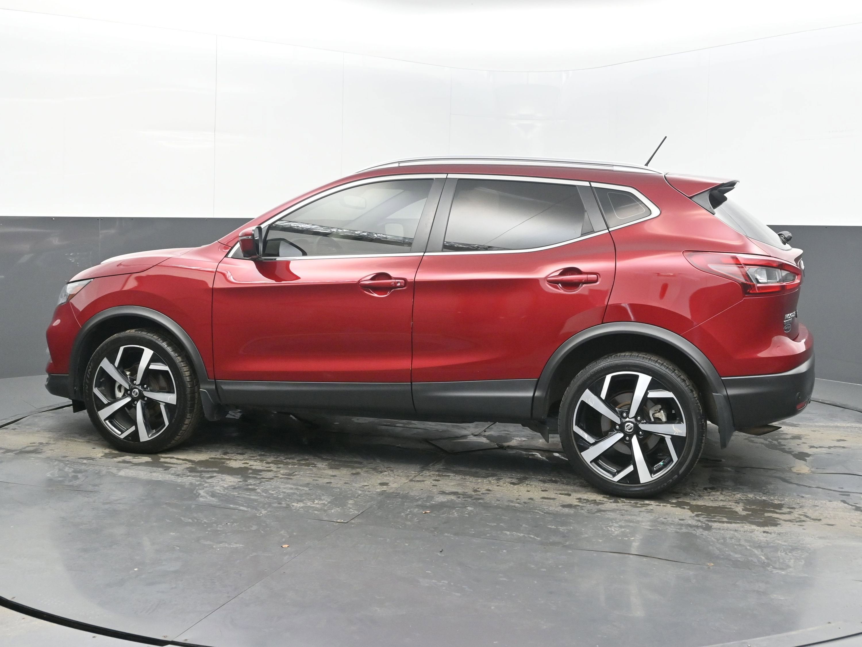 2021 Nissan Rogue Sport SL FWD Xtronic CVT