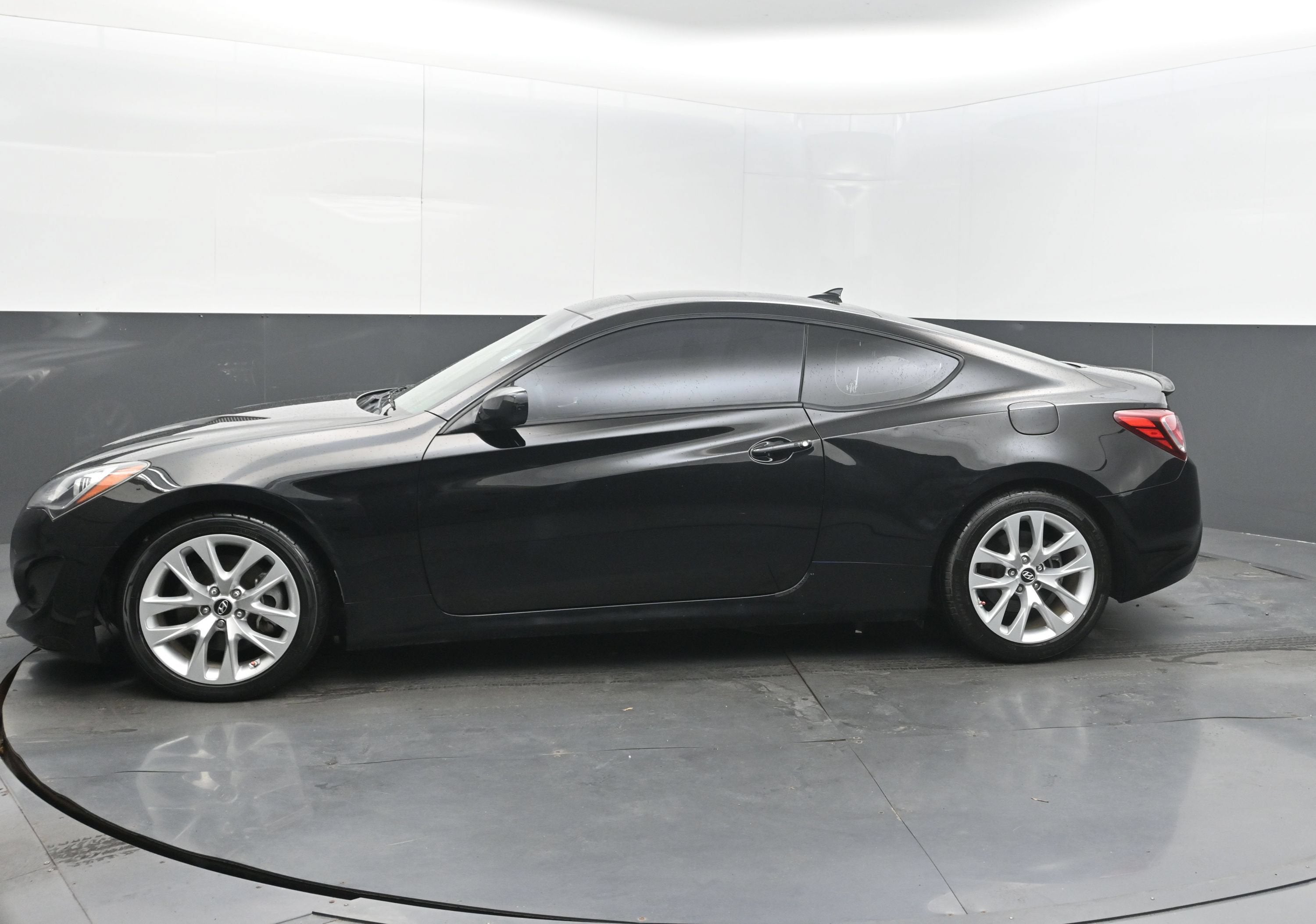 2013 Hyundai Genesis Coupe 2.0T Premium