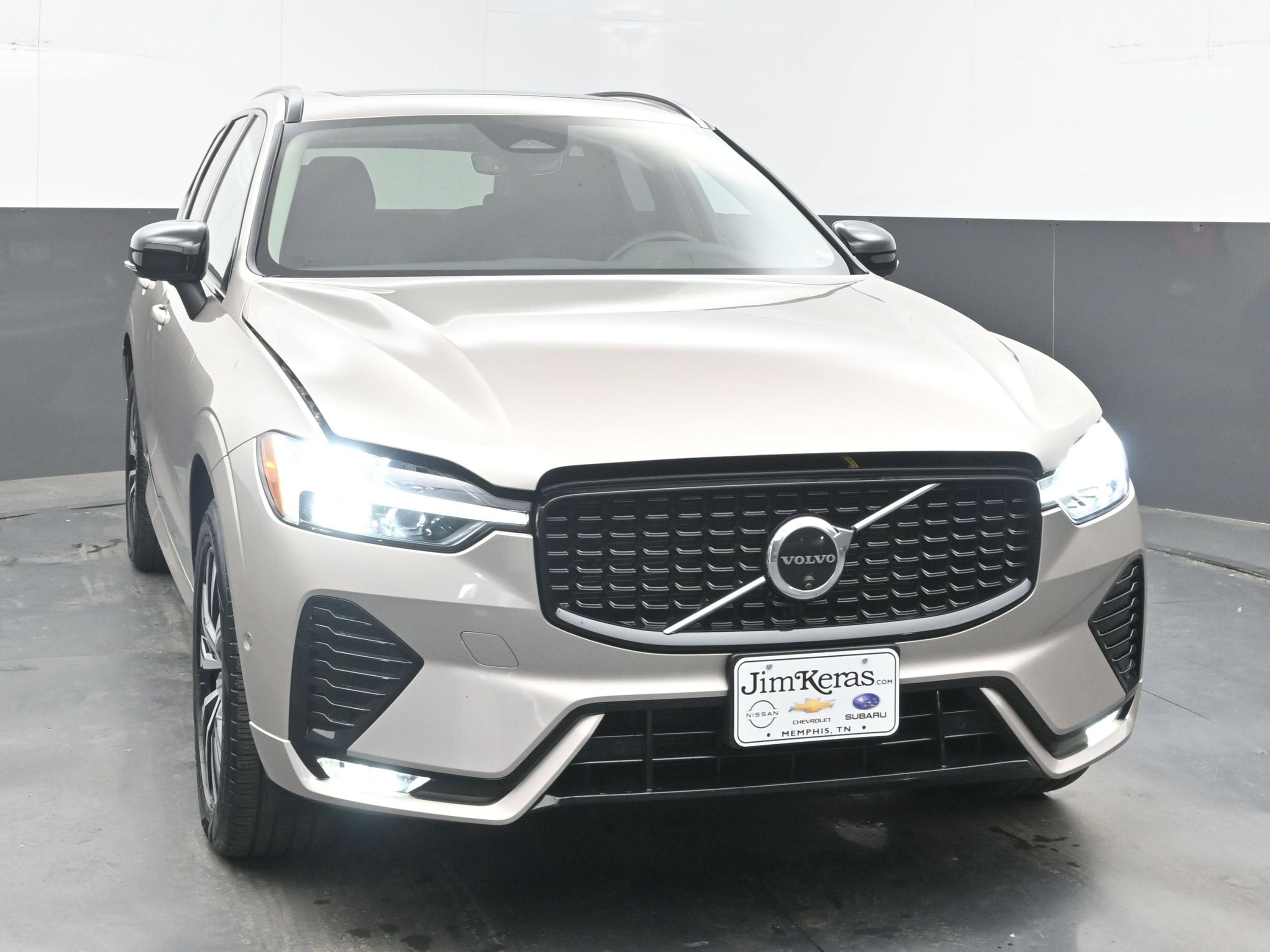 2025 Volvo XC60 B5 Plus