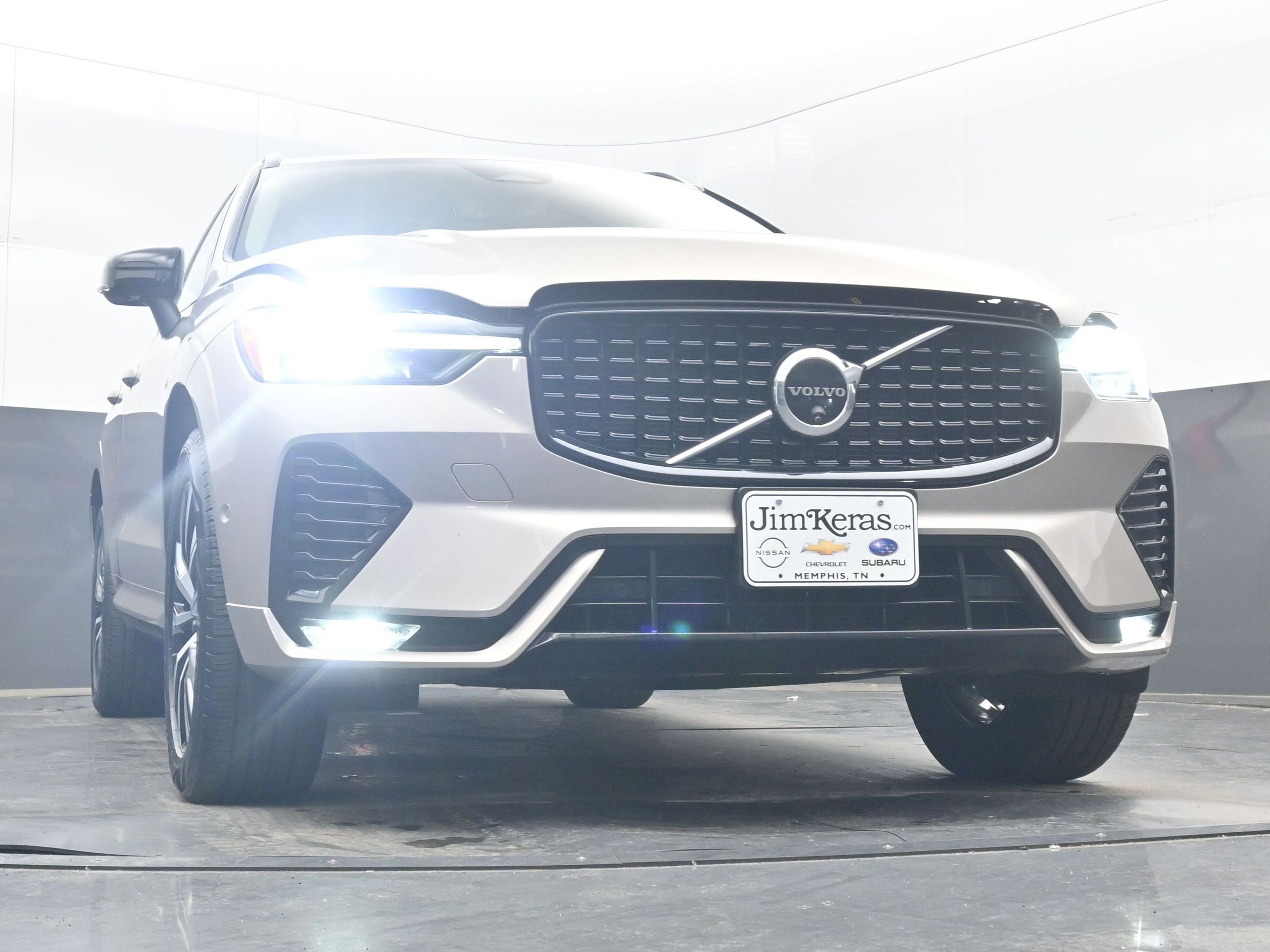 2025 Volvo XC60 B5 Plus