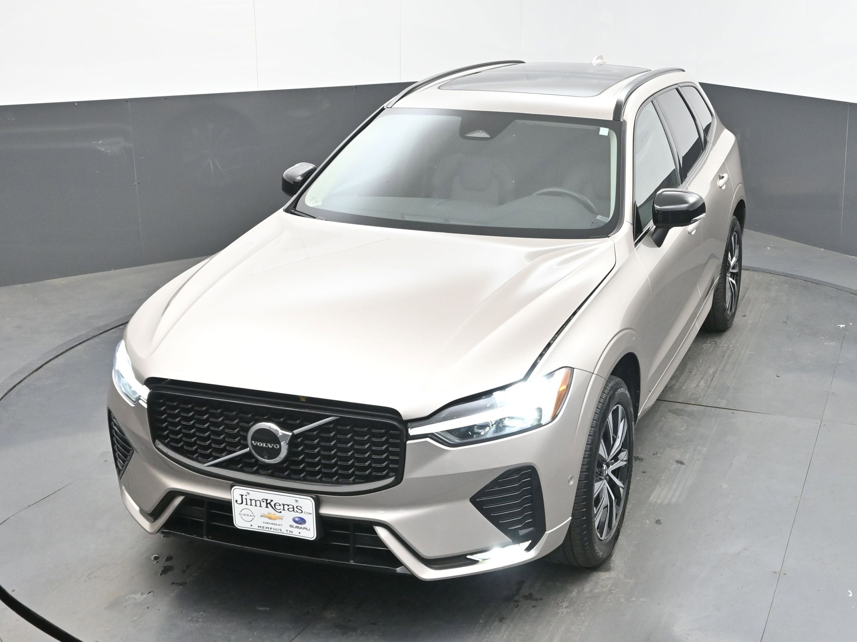 2025 Volvo XC60 B5 Plus