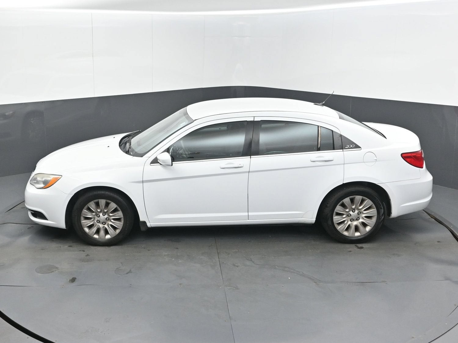 2013 Chrysler 200 LX