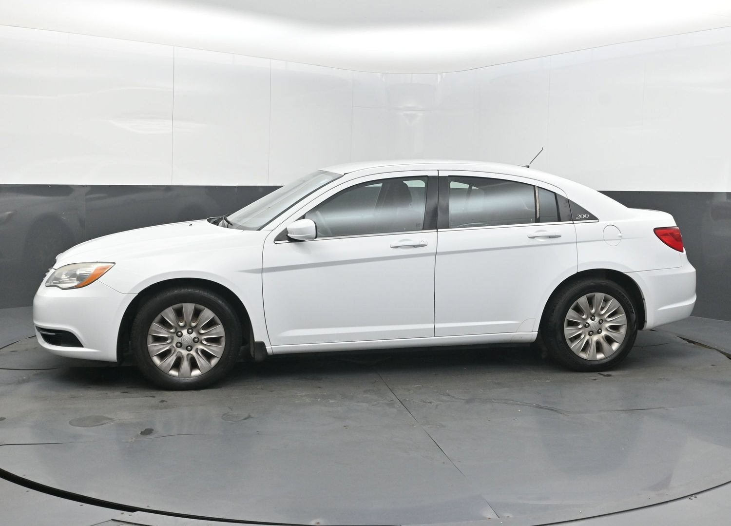 2013 Chrysler 200 LX