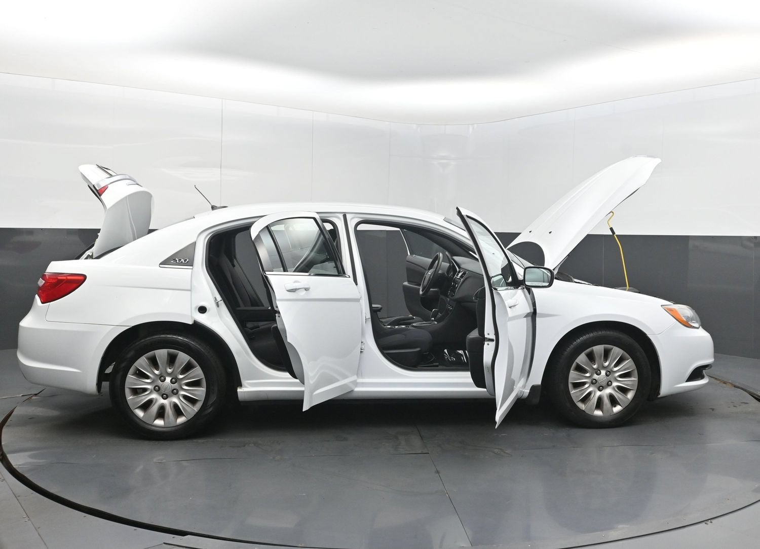 2013 Chrysler 200 LX