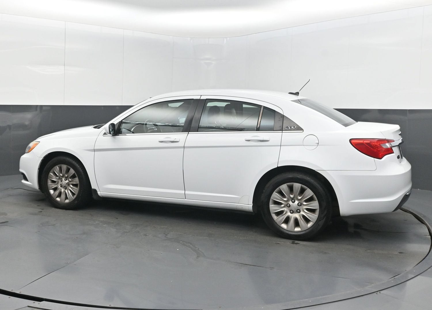 2013 Chrysler 200 LX