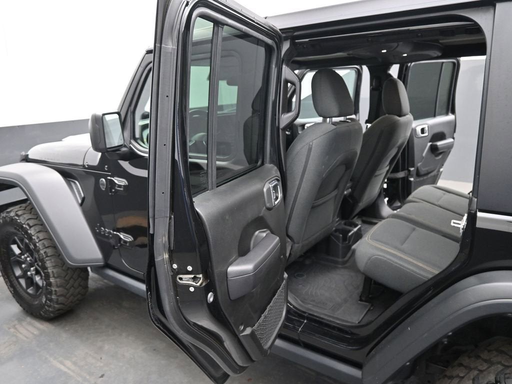 2025 Jeep Wrangler 4-Door Willys 4x4