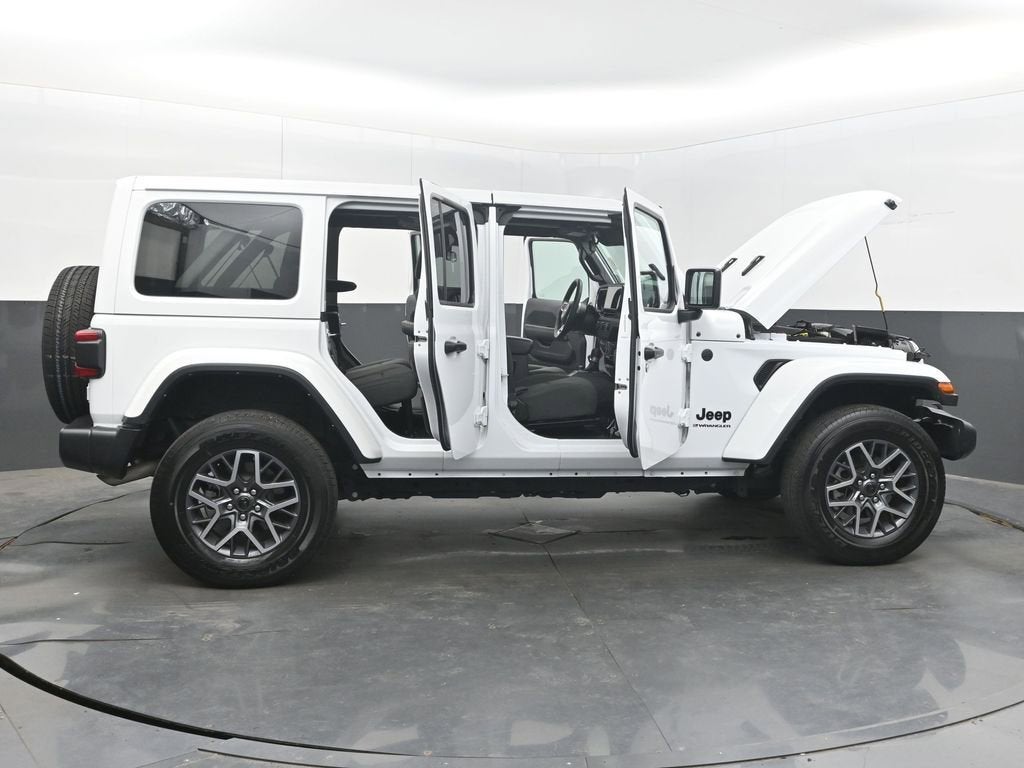 2025 Jeep Wrangler 4-Door Sahara 4x4