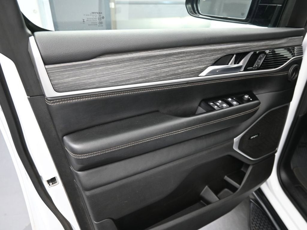 2023 Jeep Wagoneer L Series II