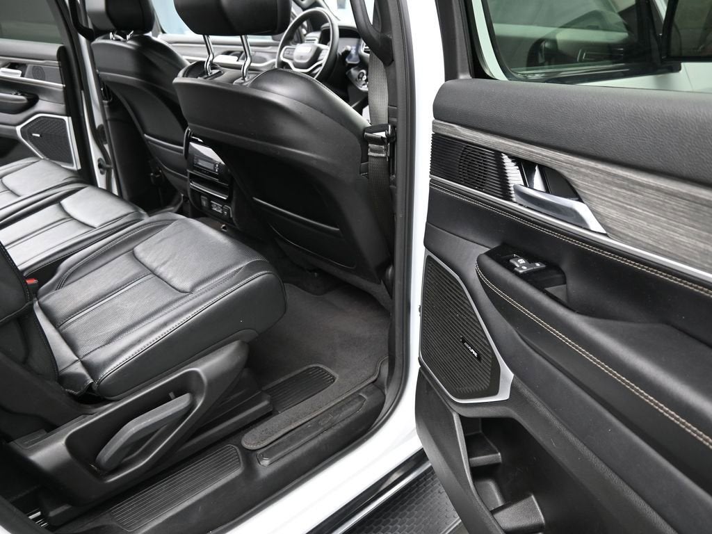 2023 Jeep Wagoneer L Series II