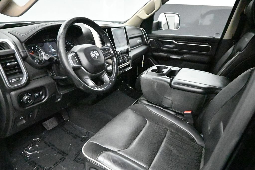 2019 RAM 1500 Laramie Crew Cab 4x2 5'7" Box