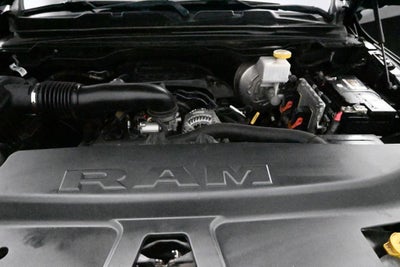 2019 RAM 1500 Laramie Crew Cab 4x2 5'7" Box