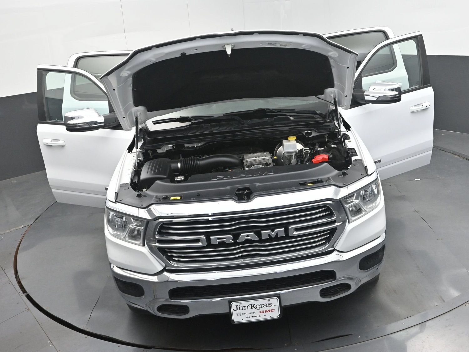 2024 RAM 1500 Laramie Crew Cab 4x4 5'7" Box