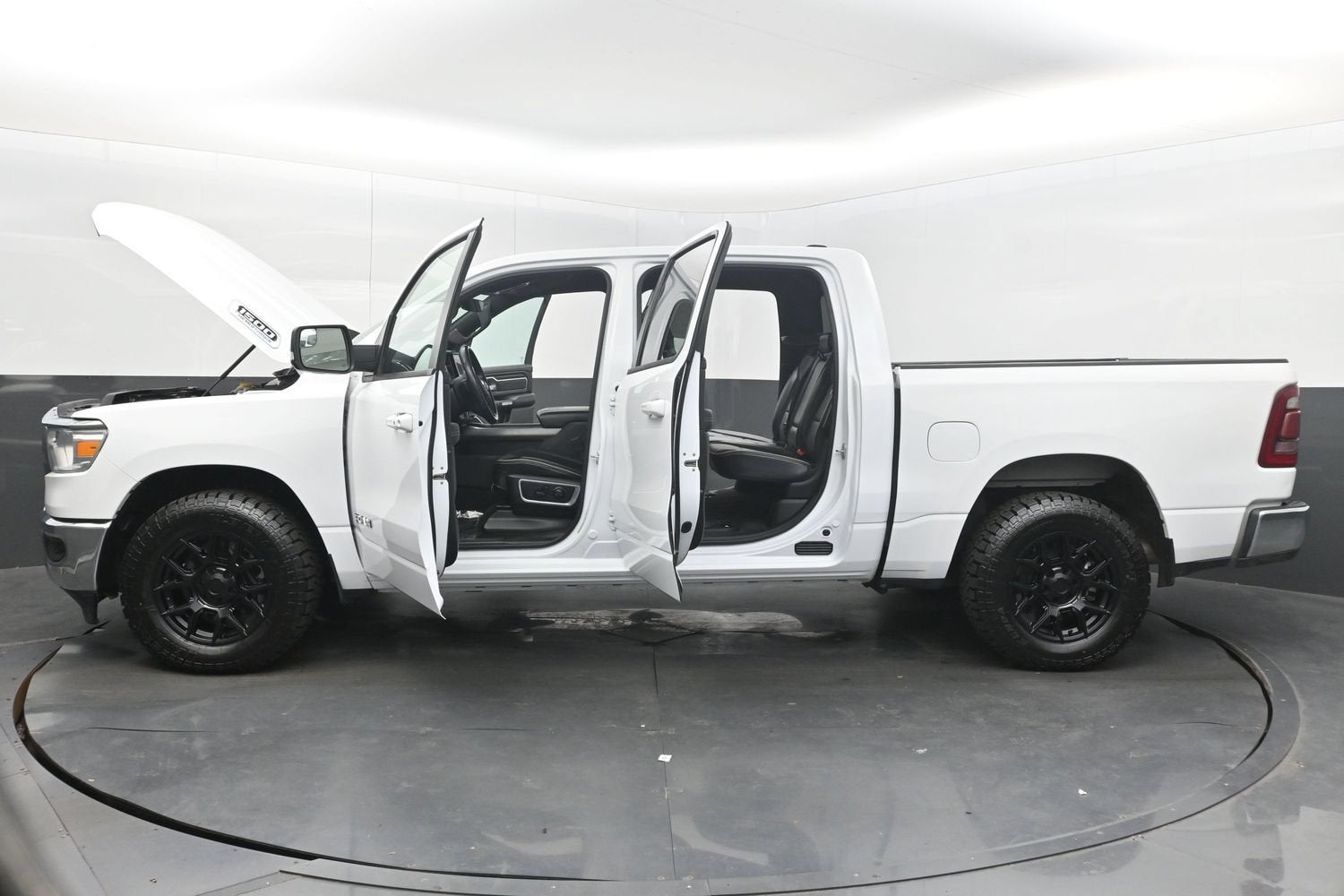 2024 RAM 1500 Laramie Crew Cab 4x4 5'7" Box