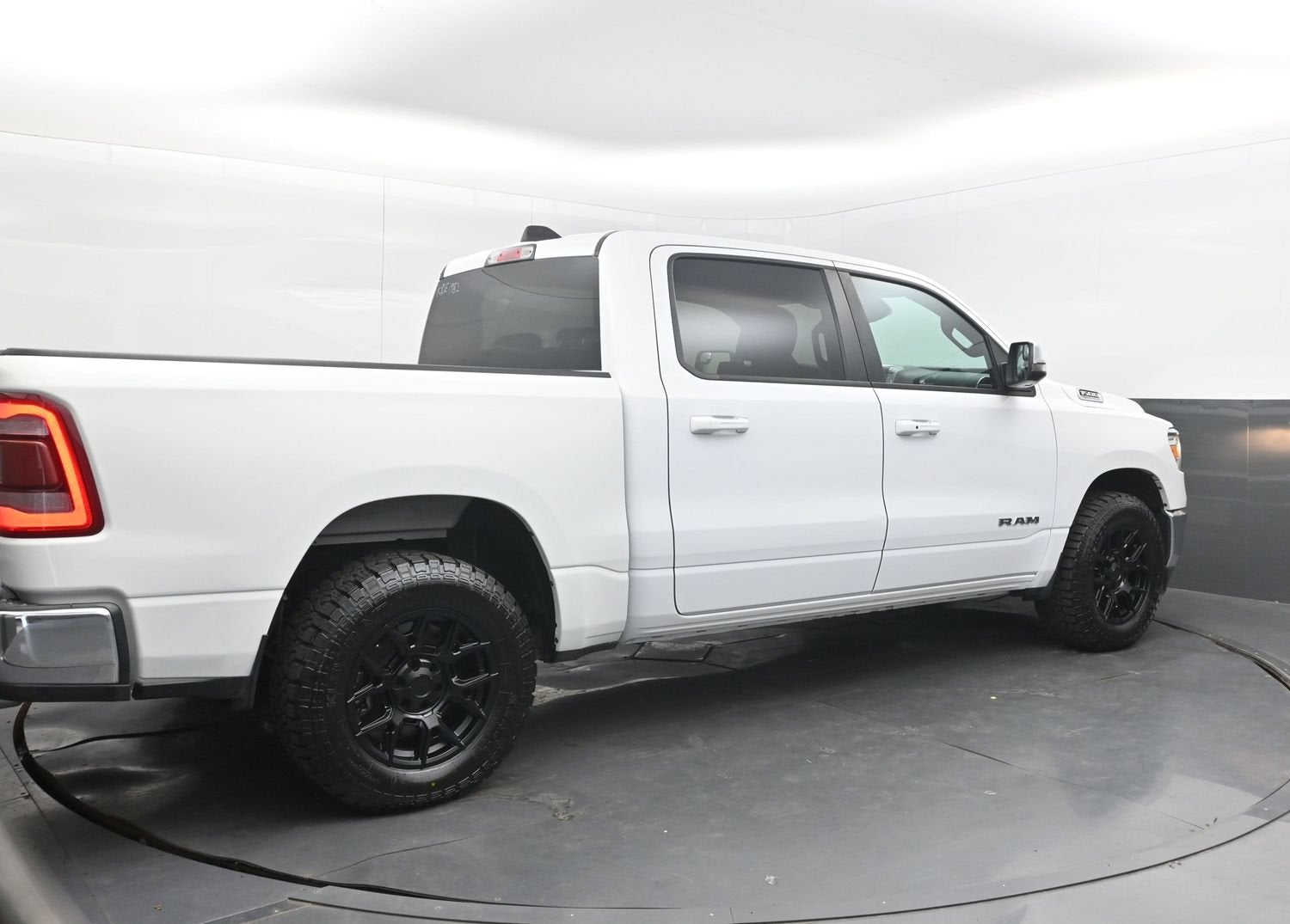 2024 RAM 1500 Laramie Crew Cab 4x4 5'7" Box