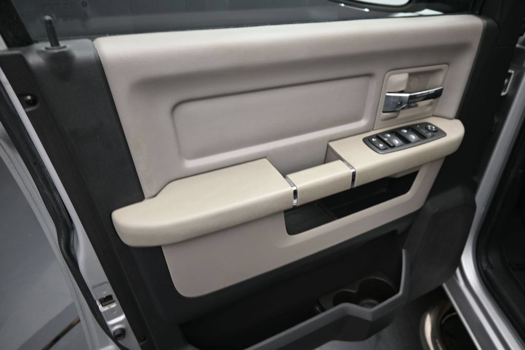 2010 Dodge Ram 1500 SLT/Sport/TRX