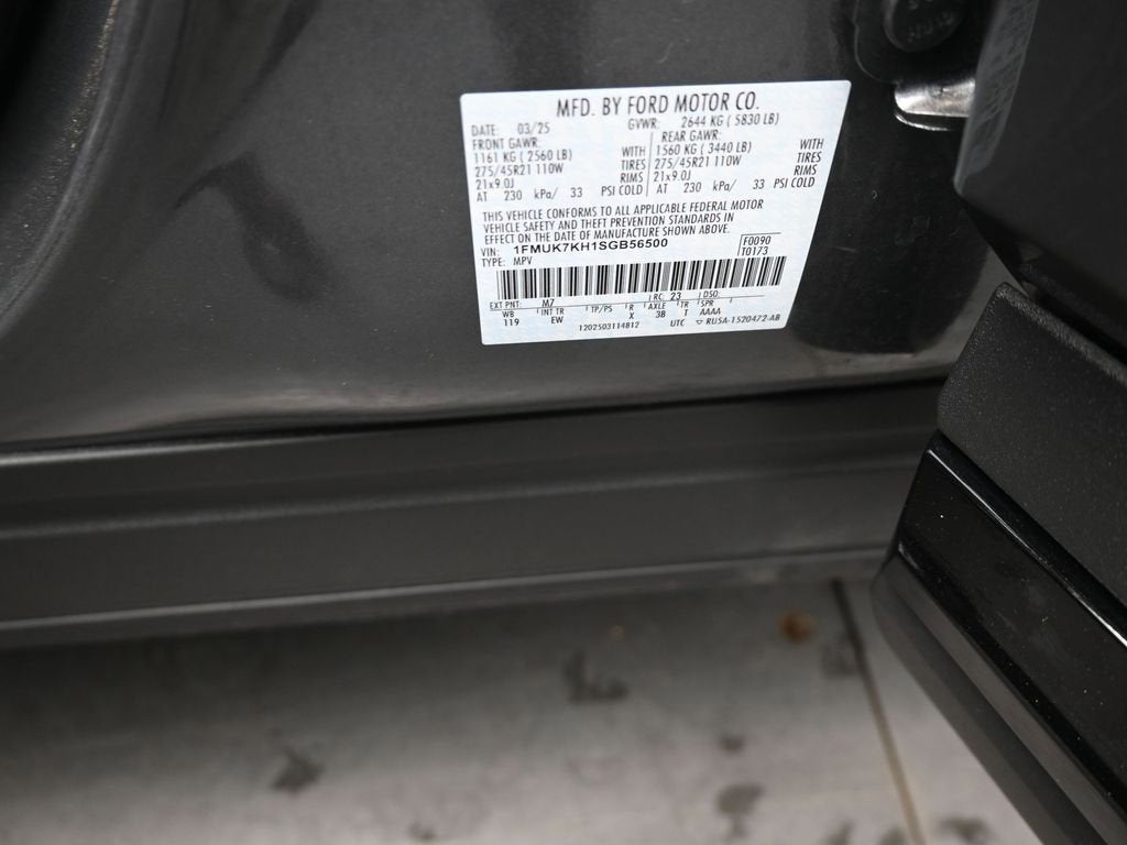 2025 Ford Explorer ST-Line