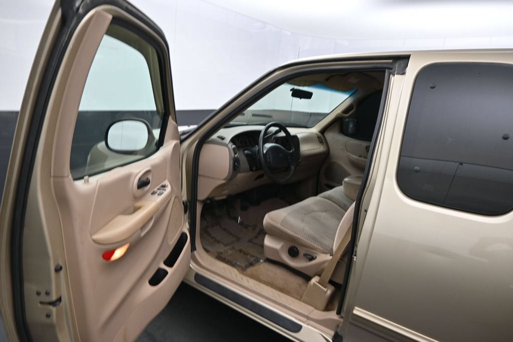 1999 Ford F-150 STYLE