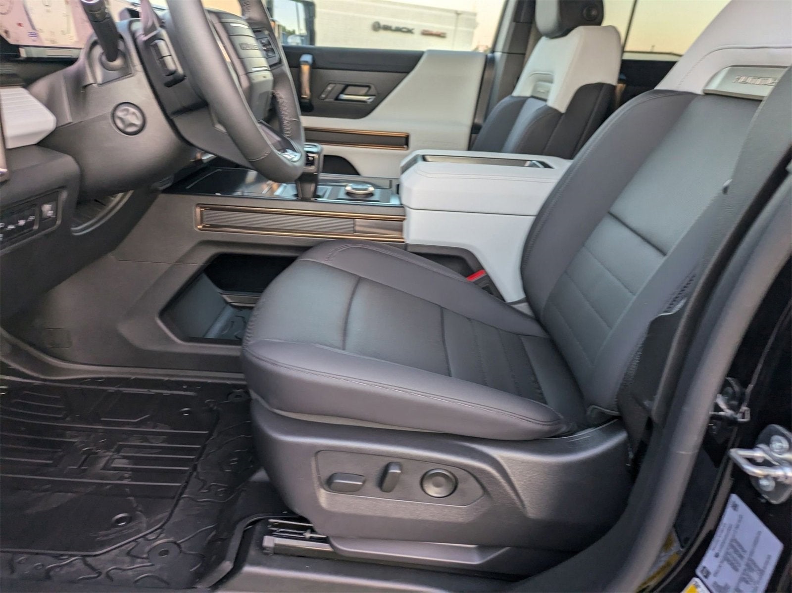 2025 GMC HUMMER EV SUV 2X