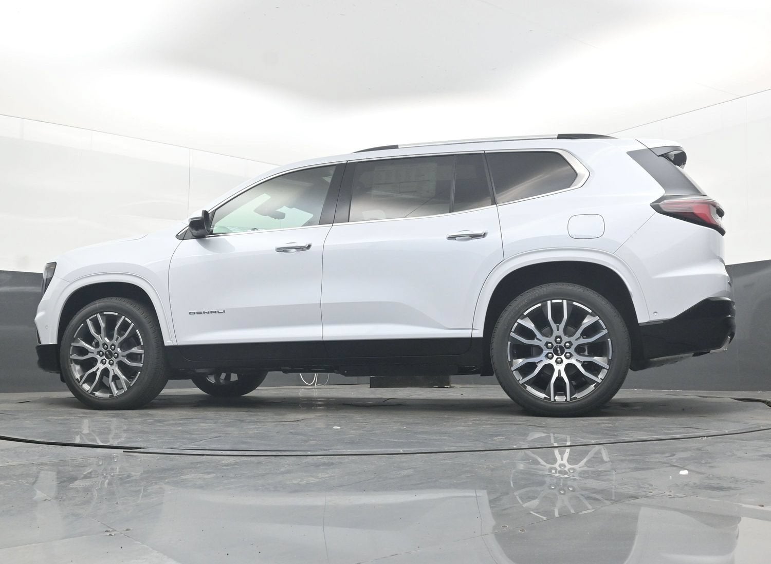 2027 GMC Acadia Denali Ultimate
