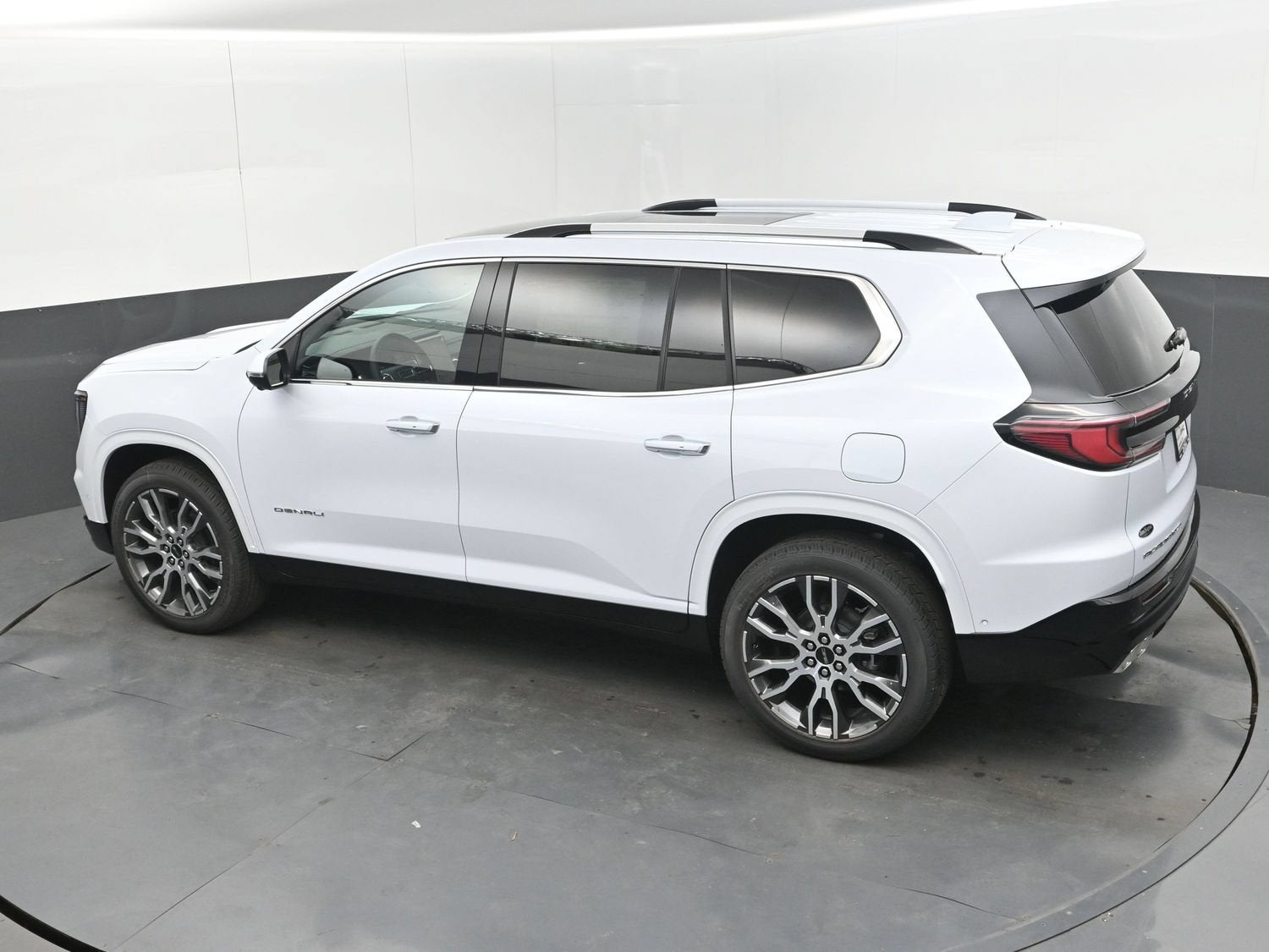 2027 GMC Acadia Denali Ultimate